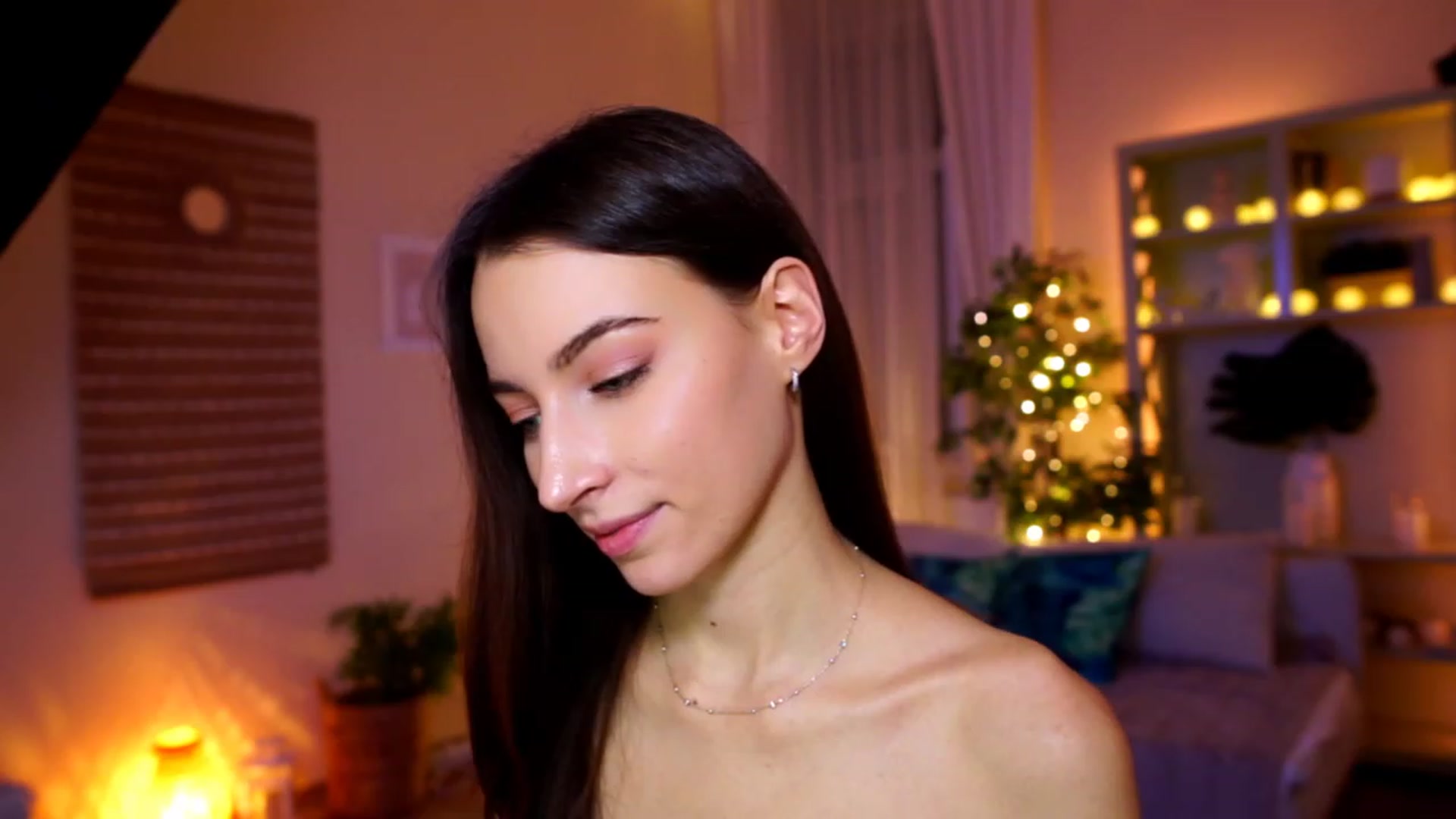 Gallery image thumbnail from Emily_grey69's myfreecams stream on, 01/07/2023, 20:03 image 9 of 20
