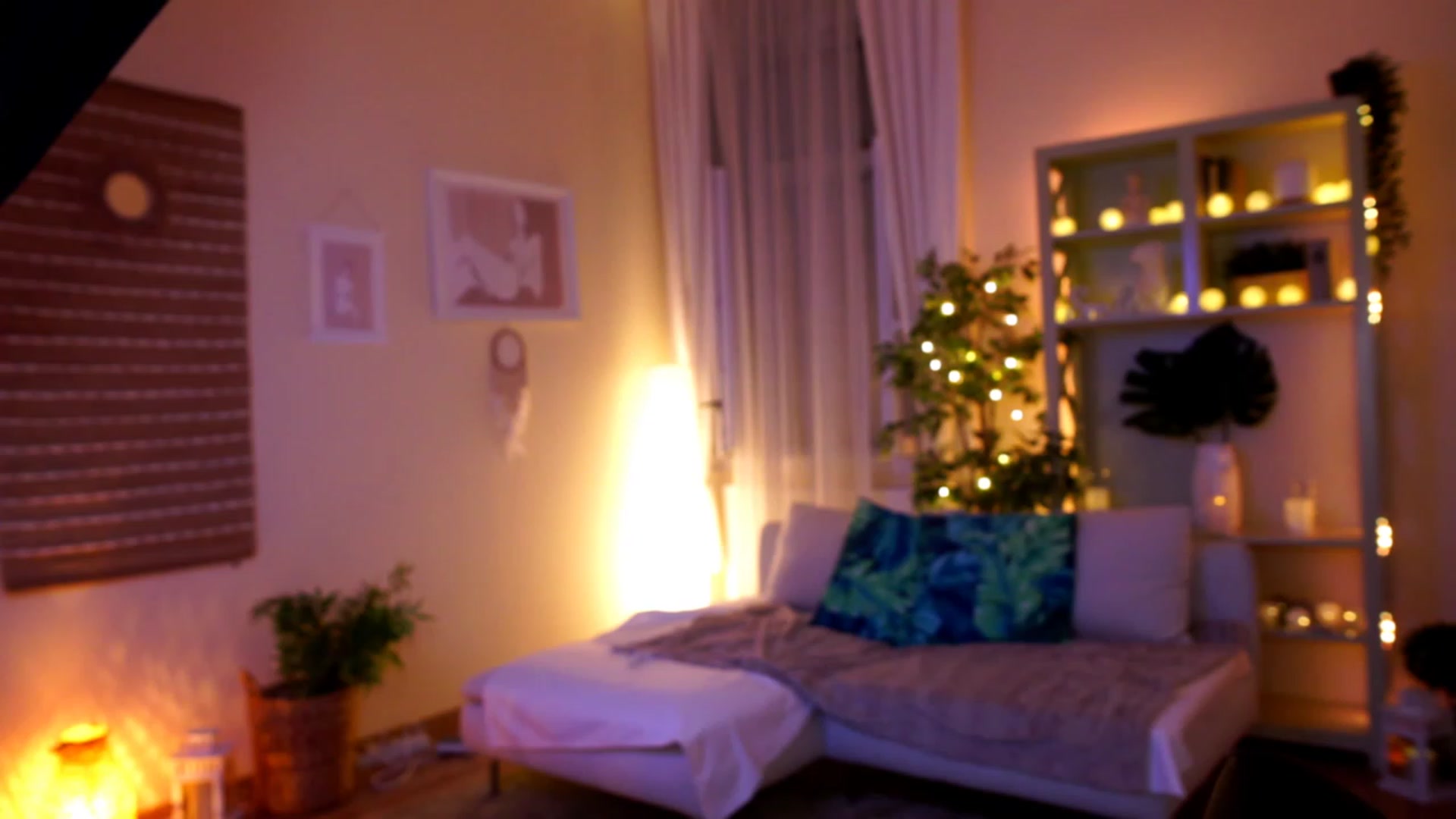 Gallery image thumbnail from Emily_grey69's myfreecams stream on, 01/13/2023, 17:21 image 17 of 20