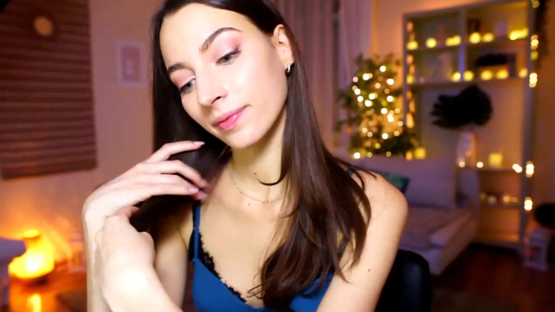 Gallery image thumbnail from Emily_grey69's myfreecams stream on, 01/17/2023, 18:13 image 2 of 20