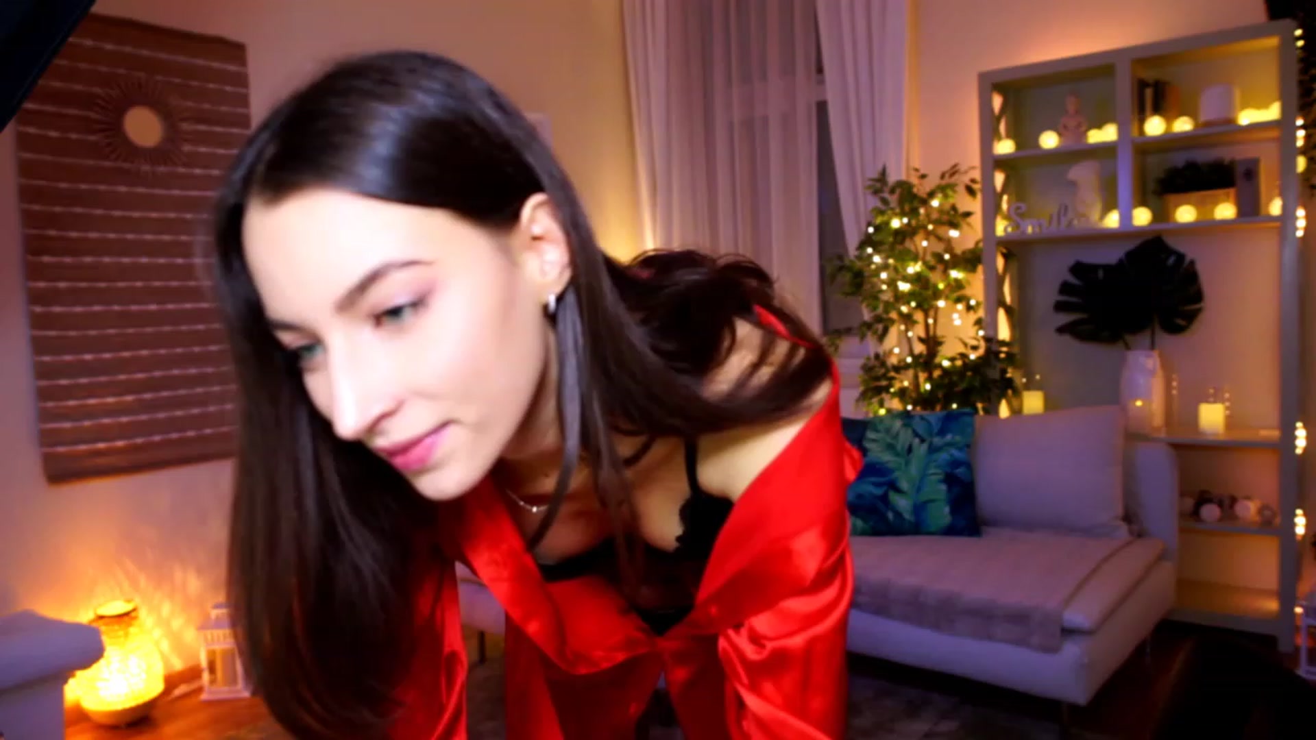 Gallery image thumbnail from Emily_grey69's myfreecams stream on, 01/18/2023, 18:38 image 4 of 20