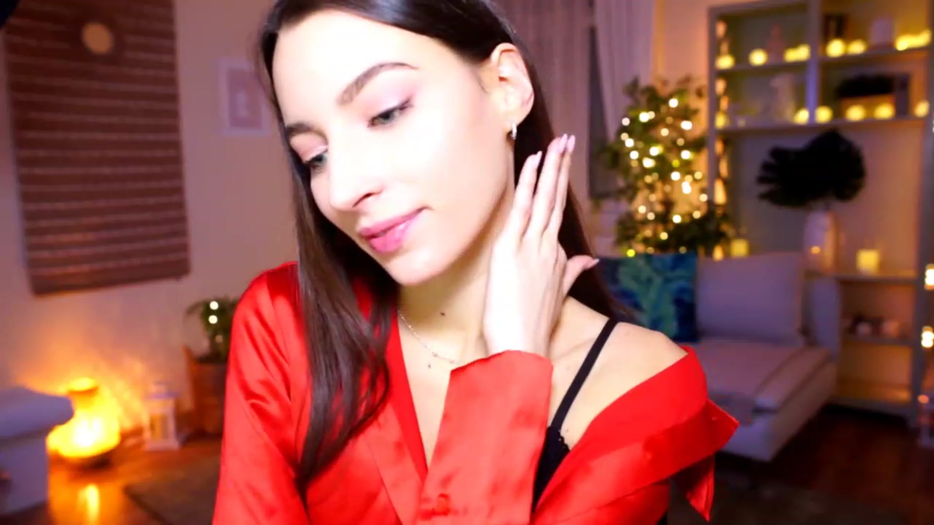 Gallery image thumbnail from Emily_grey69's myfreecams stream on, 01/18/2023, 18:38 image 10 of 20