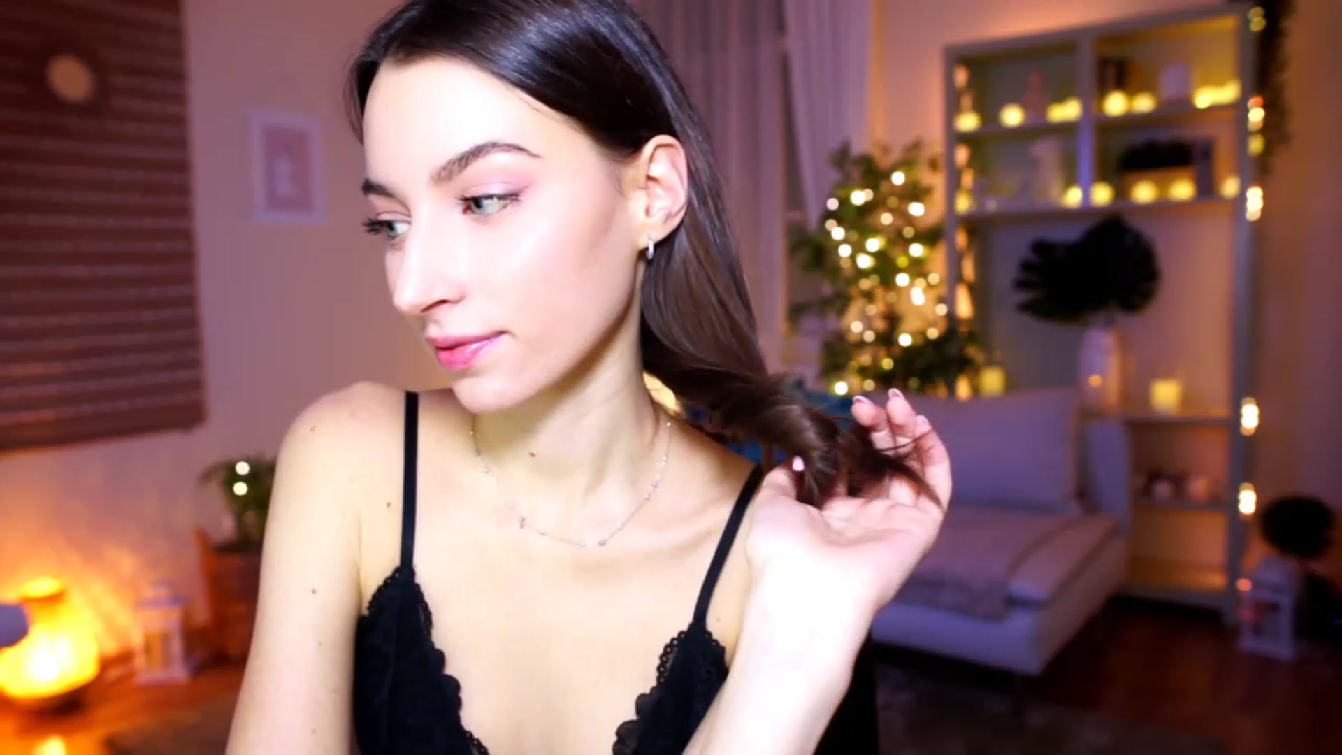 Gallery image thumbnail from Emily_grey69's myfreecams stream on, 01/18/2023, 21:21 image 12 of 20