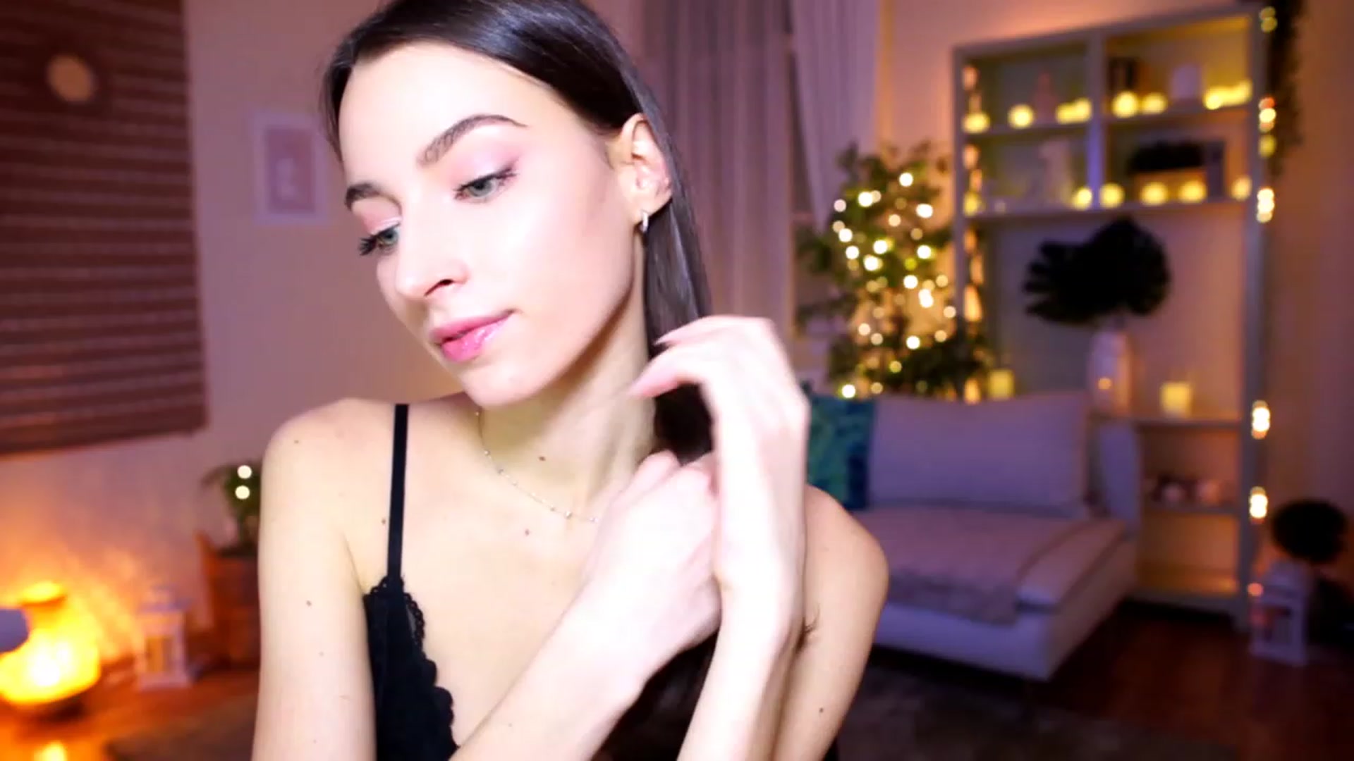 Gallery image thumbnail from Emily_grey69's myfreecams stream on, 01/18/2023, 21:21 image 7 of 20