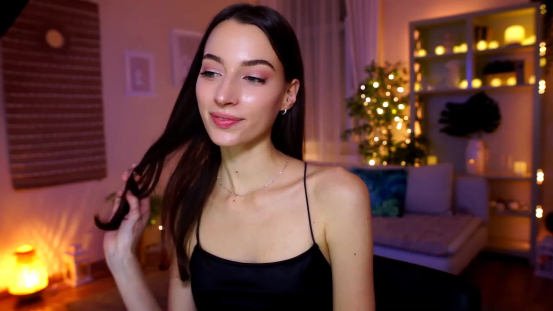 Gallery image thumbnail from Emily_grey69's myfreecams stream on, 01/26/2023, 20:05 image 18 of 20
