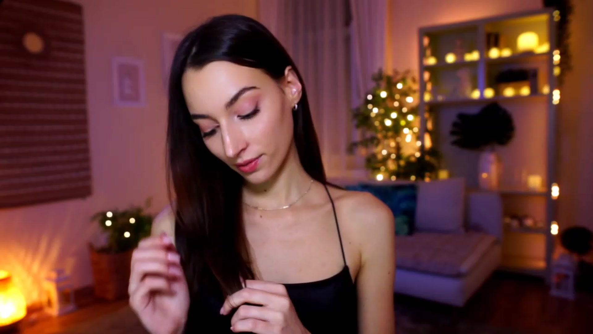 Gallery image thumbnail from Emily_grey69's myfreecams stream on, 01/26/2023, 20:05 image 6 of 20