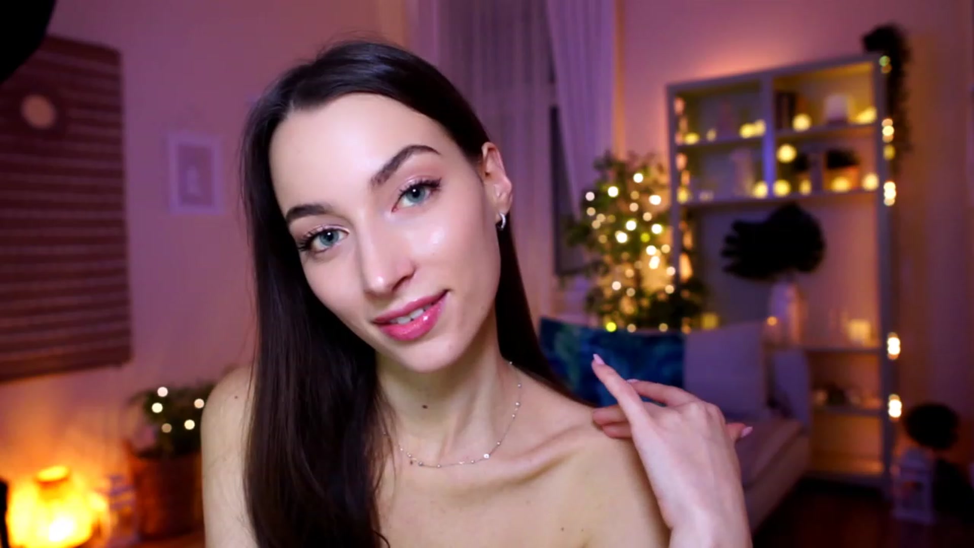 Gallery image thumbnail from Emily_grey69's myfreecams stream on, 01/29/2023, 19:14 image 15 of 20