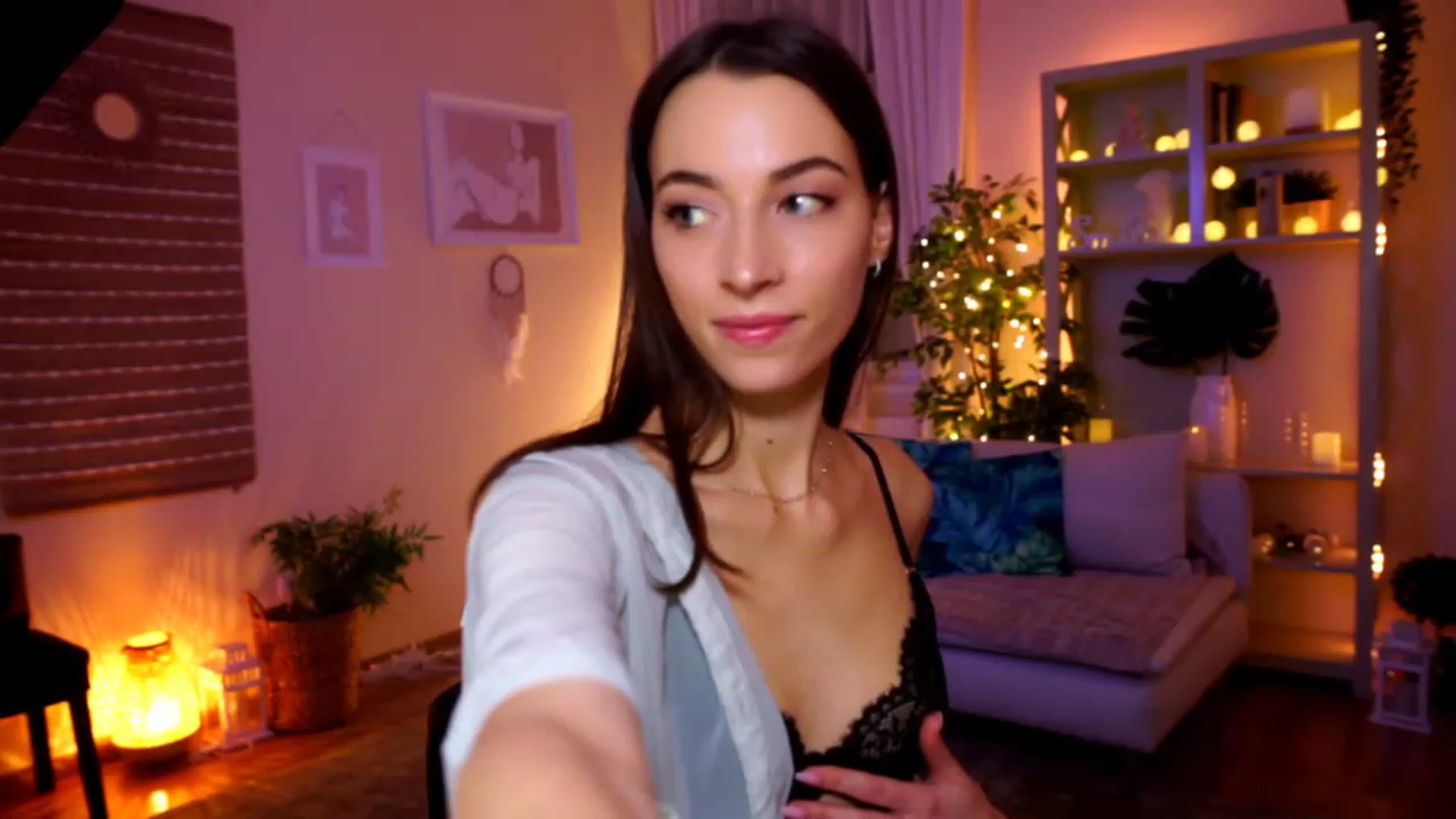 Gallery image thumbnail from Emily_grey69's myfreecams stream on, 01/29/2023, 21:57 image 6 of 20