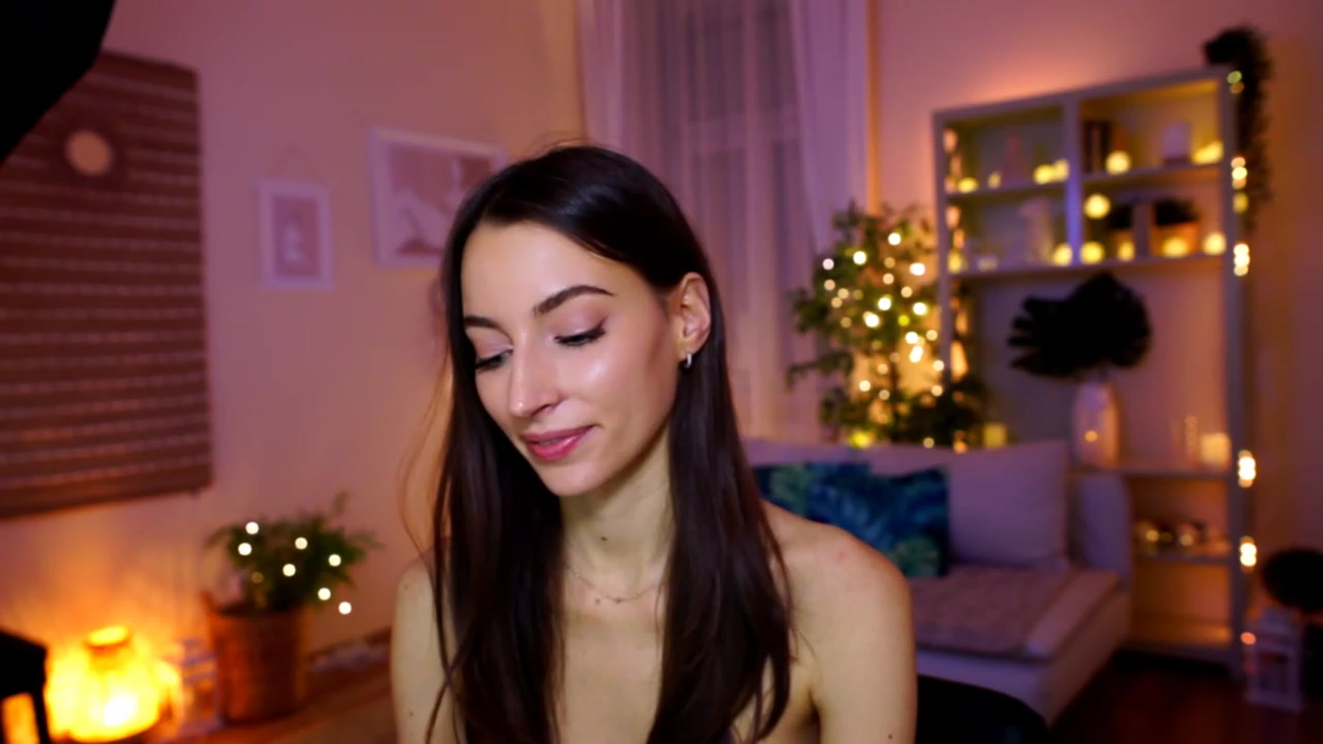 Gallery image thumbnail from Emily_grey69's myfreecams stream on, 01/30/2023, 19:06 image 19 of 20
