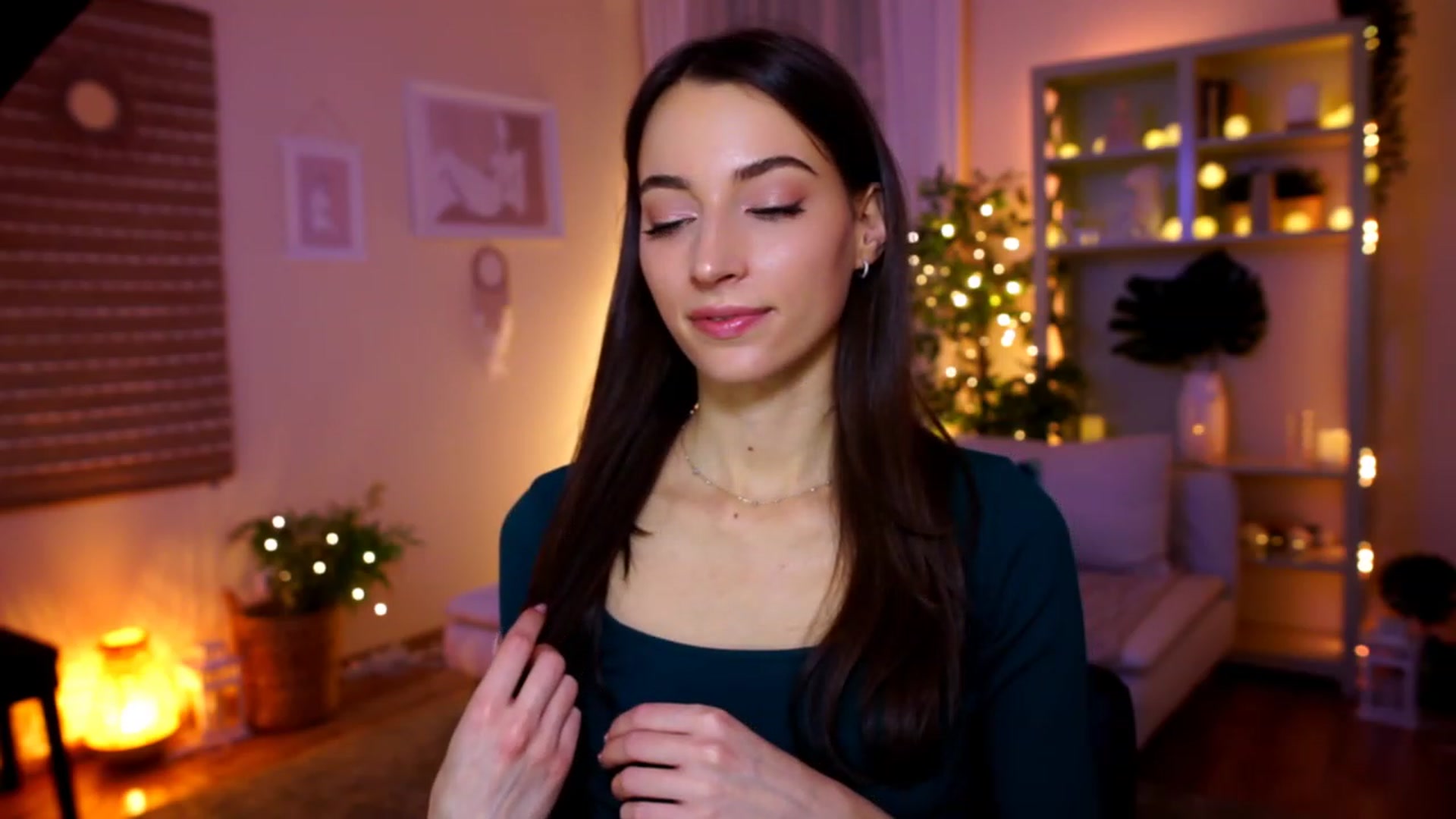 Gallery image thumbnail from Emily_grey69's myfreecams stream on, 01/30/2023, 19:06 image 13 of 20
