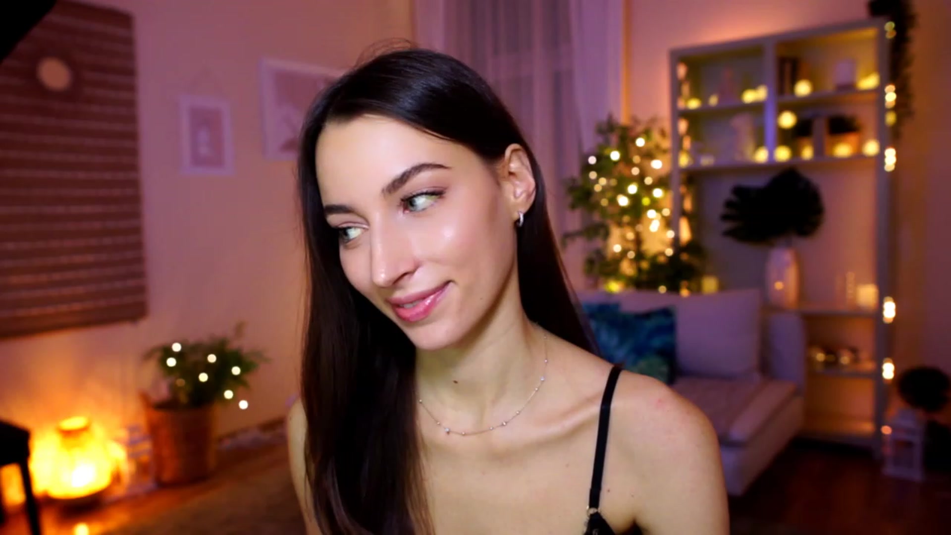 Gallery image thumbnail from Emily_grey69's myfreecams stream on, 01/30/2023, 20:38 image 8 of 20