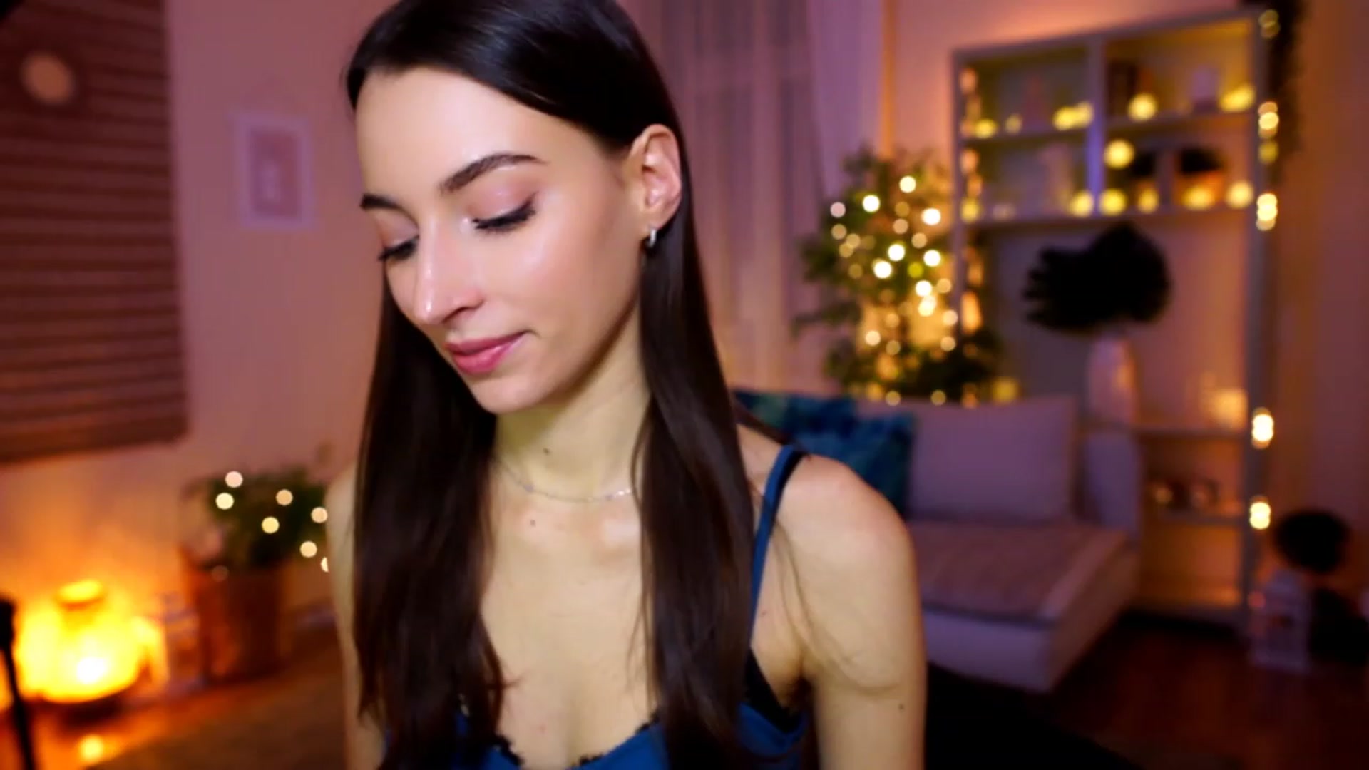 Gallery image thumbnail from Emily_grey69's myfreecams stream on, 01/31/2023, 18:20 image 6 of 20
