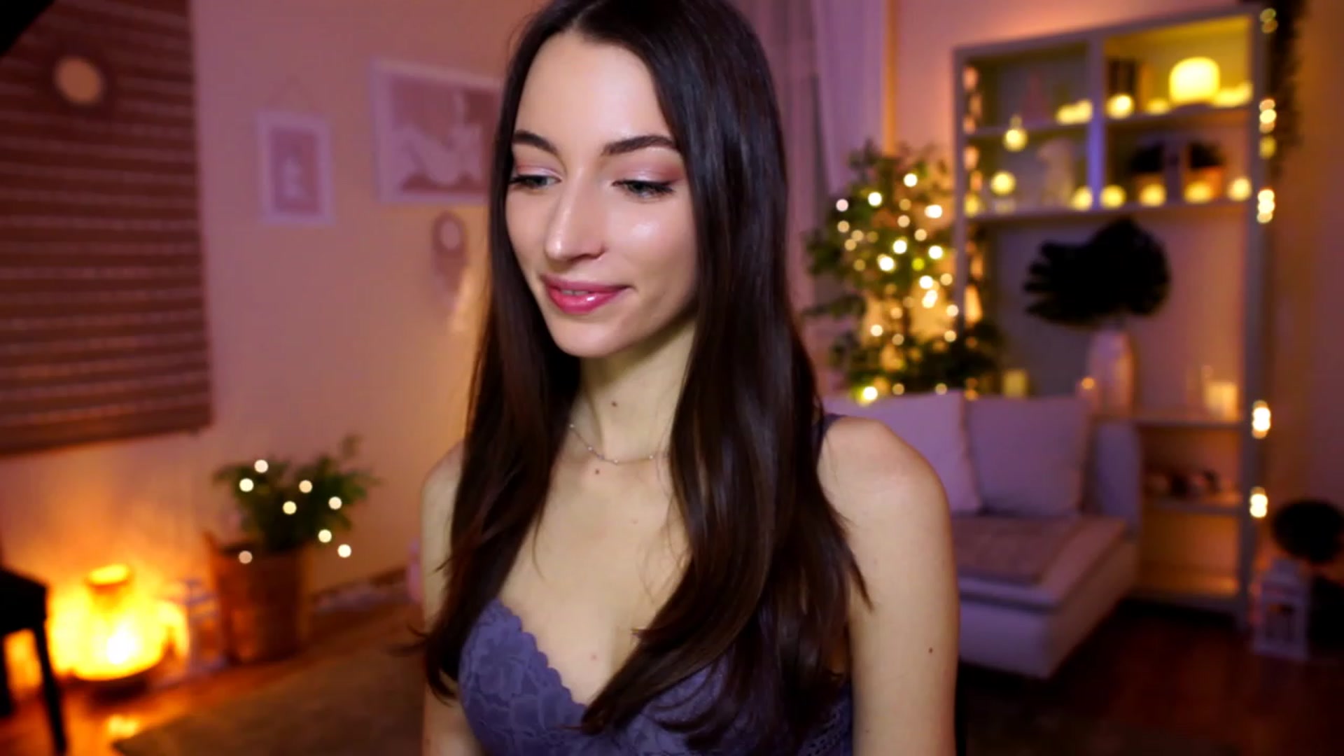 Gallery image thumbnail from Emily_grey69's myfreecams stream on, 02/03/2023, 16:38 image 2 of 20