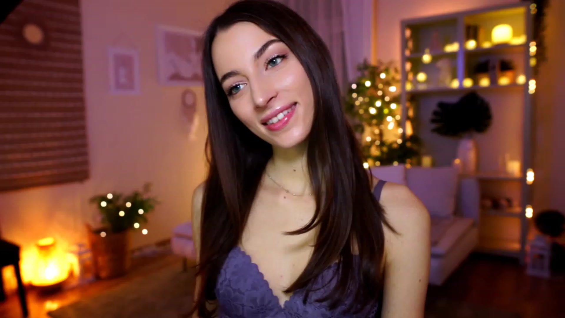Gallery image thumbnail from Emily_grey69's myfreecams stream on, 02/03/2023, 16:38 image 1 of 20