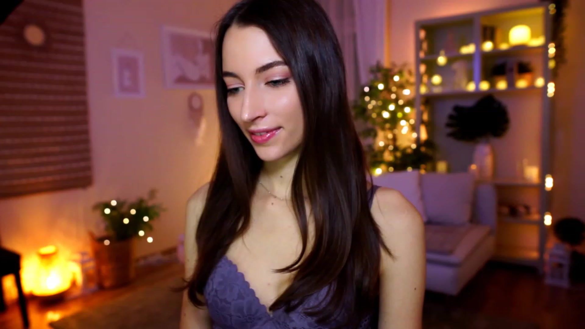 Gallery image thumbnail from Emily_grey69's myfreecams stream on, 02/03/2023, 16:38 image 3 of 20