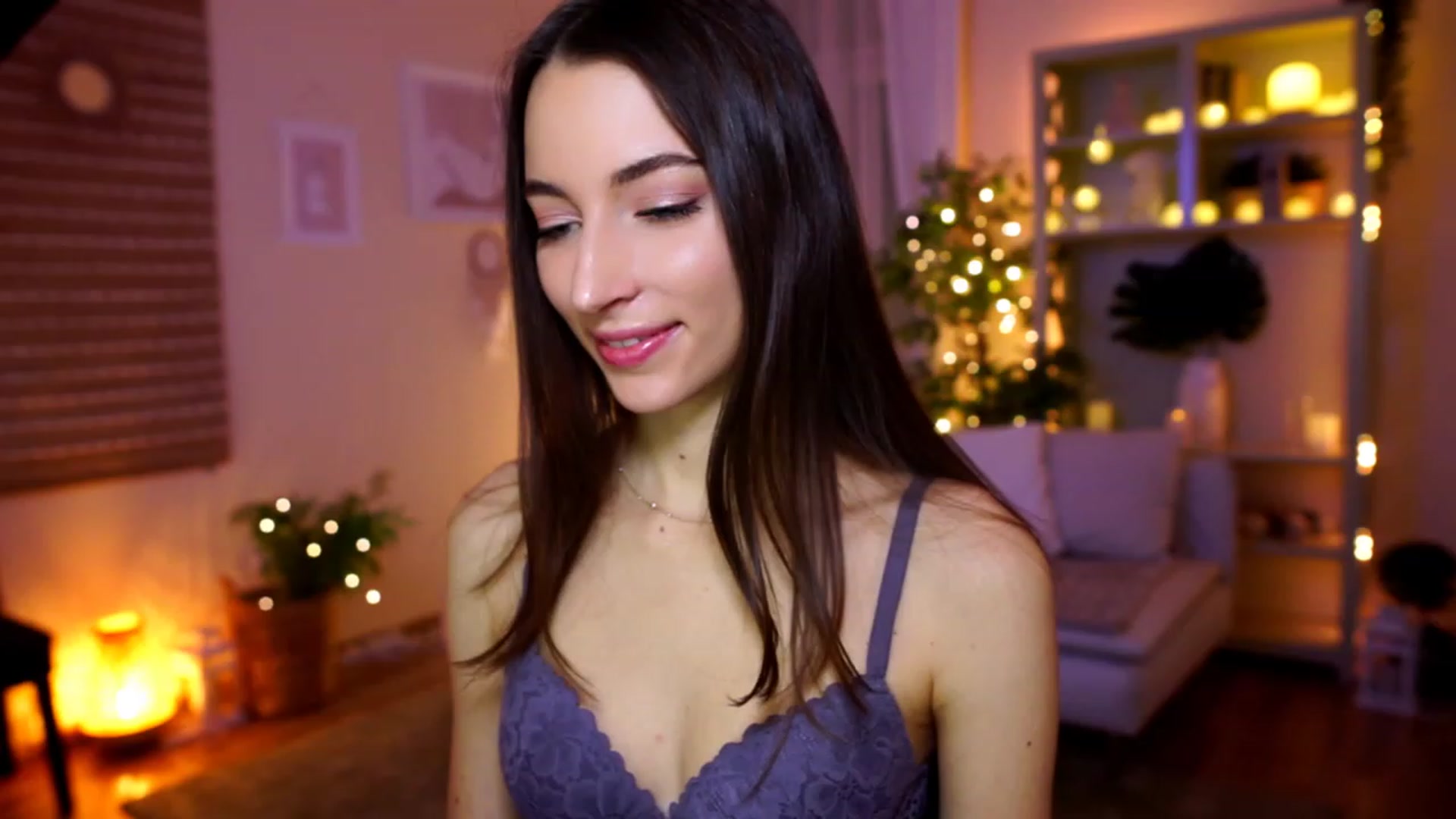 Gallery image thumbnail from Emily_grey69's myfreecams stream on, 02/03/2023, 16:38 image 16 of 20