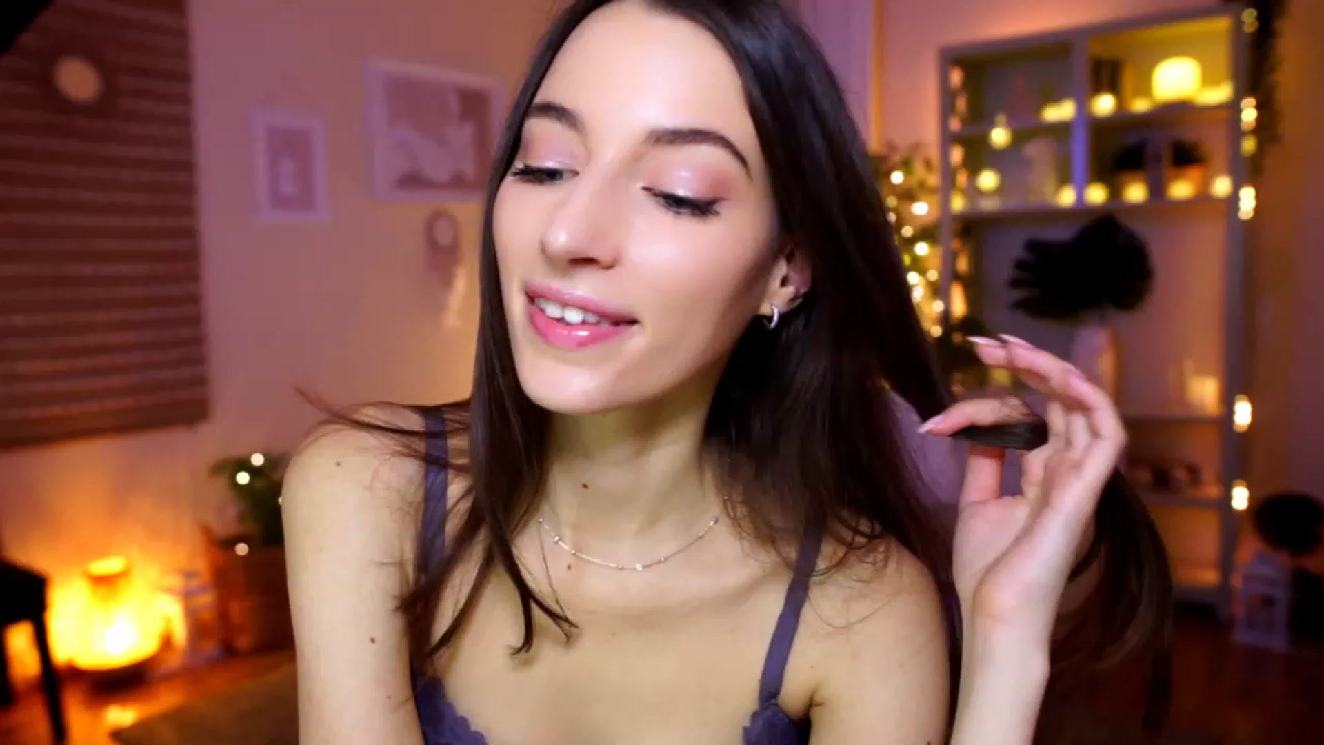 Gallery image thumbnail from Emily_grey69's myfreecams stream on, 02/03/2023, 16:38 image 14 of 20