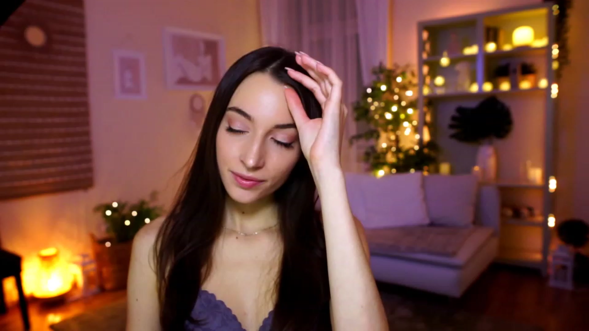 Gallery image thumbnail from Emily_grey69's myfreecams stream on, 02/03/2023, 18:22 image 1 of 20