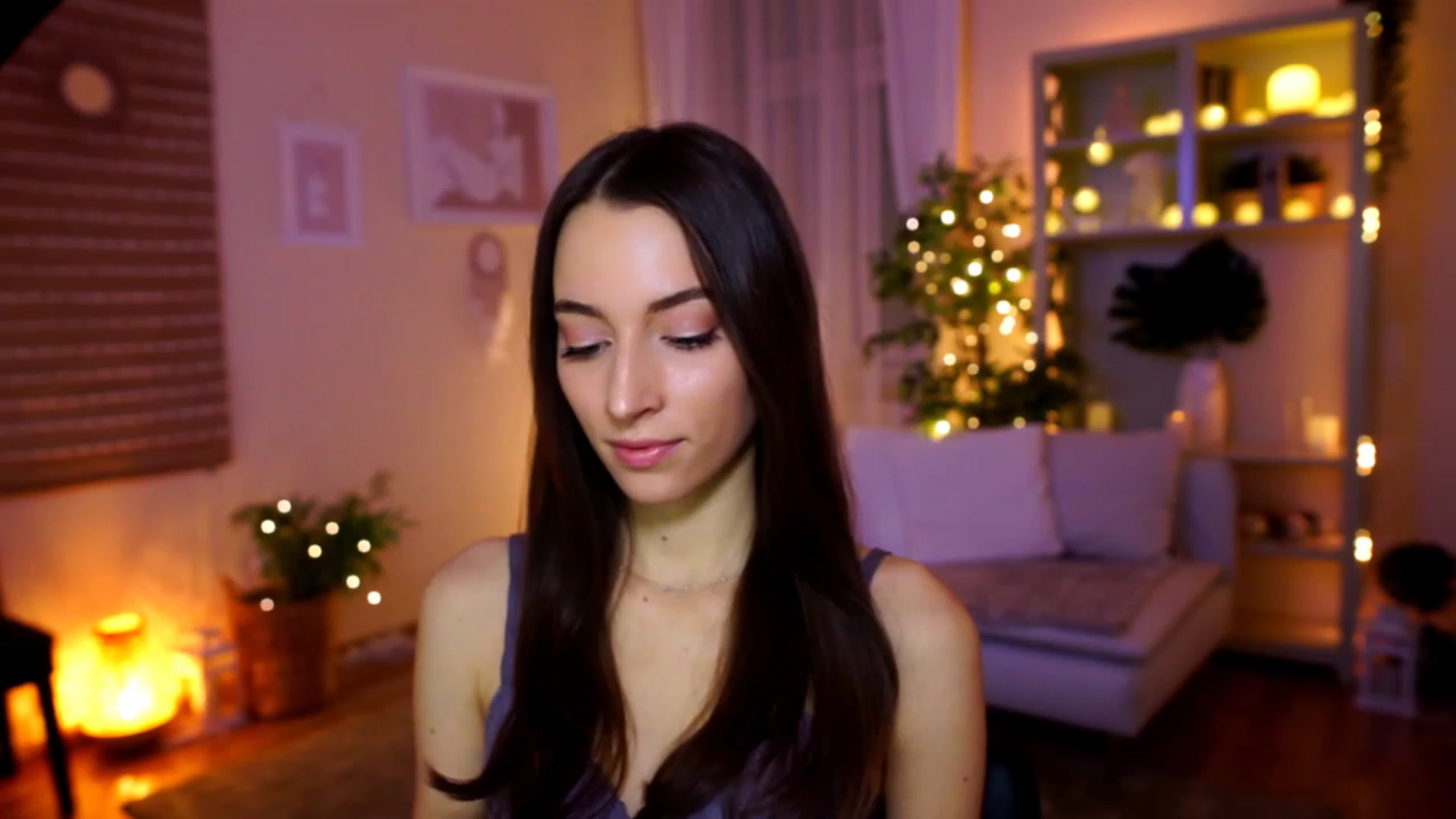 Gallery image thumbnail from Emily_grey69's myfreecams stream on, 02/03/2023, 18:22 image 3 of 20