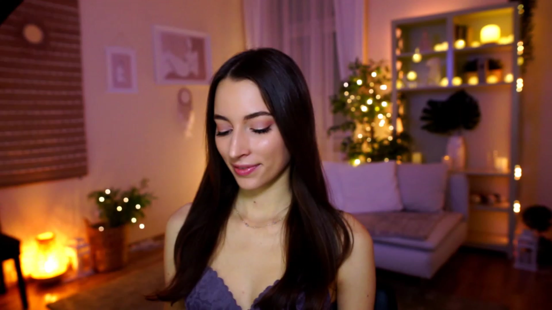 Gallery image thumbnail from Emily_grey69's myfreecams stream on, 02/03/2023, 18:22 image 7 of 20