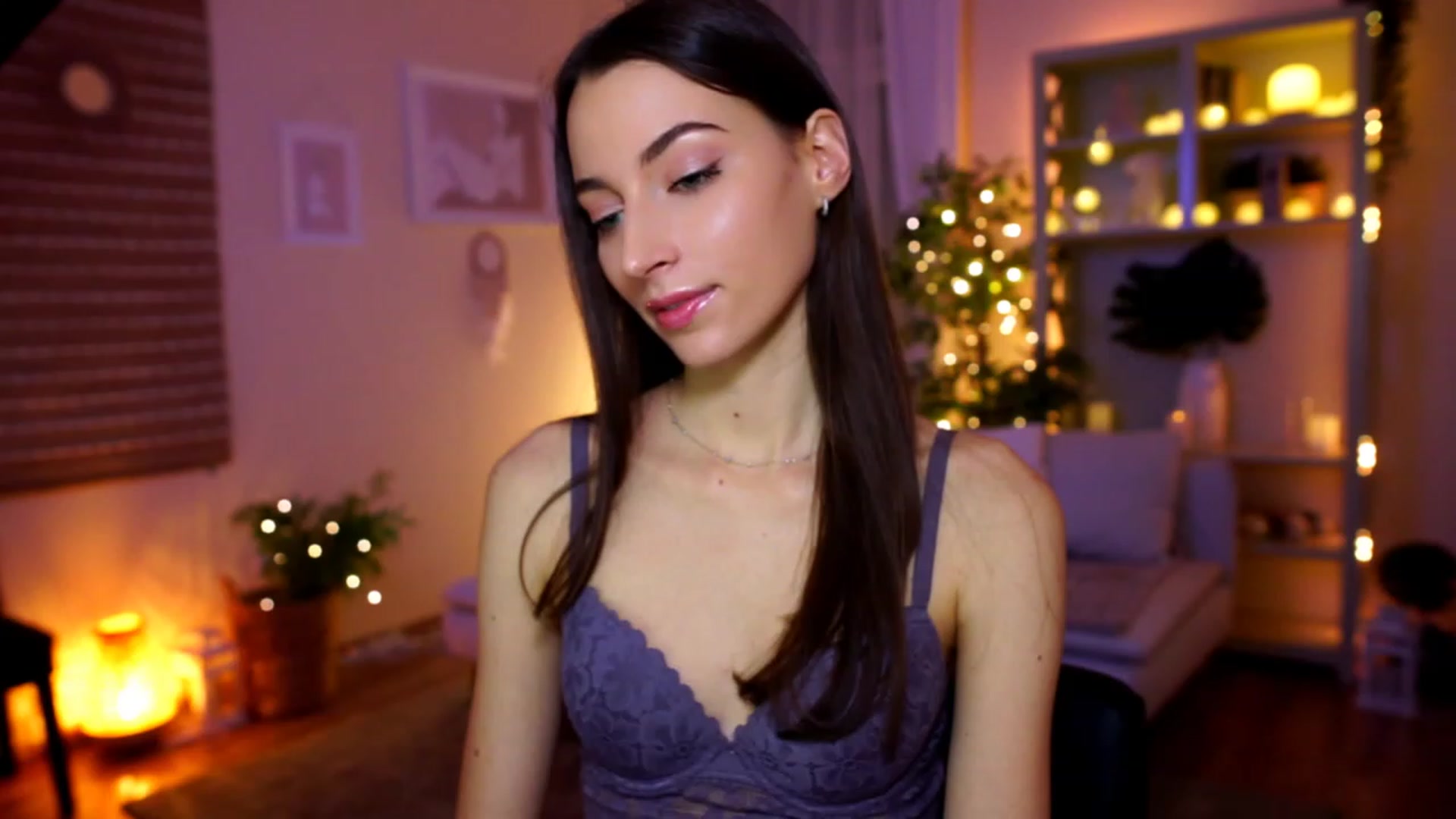 Gallery image thumbnail from Emily_grey69's myfreecams stream on, 02/03/2023, 18:22 image 18 of 20