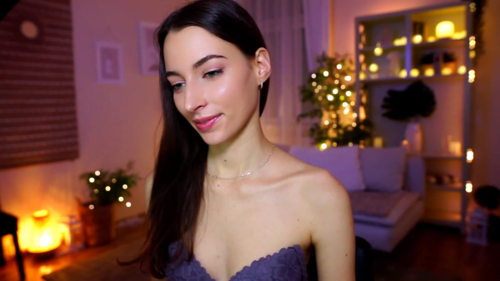 Gallery image thumbnail from Emily_grey69's myfreecams stream on, 02/03/2023, 20:17 image 14 of 20