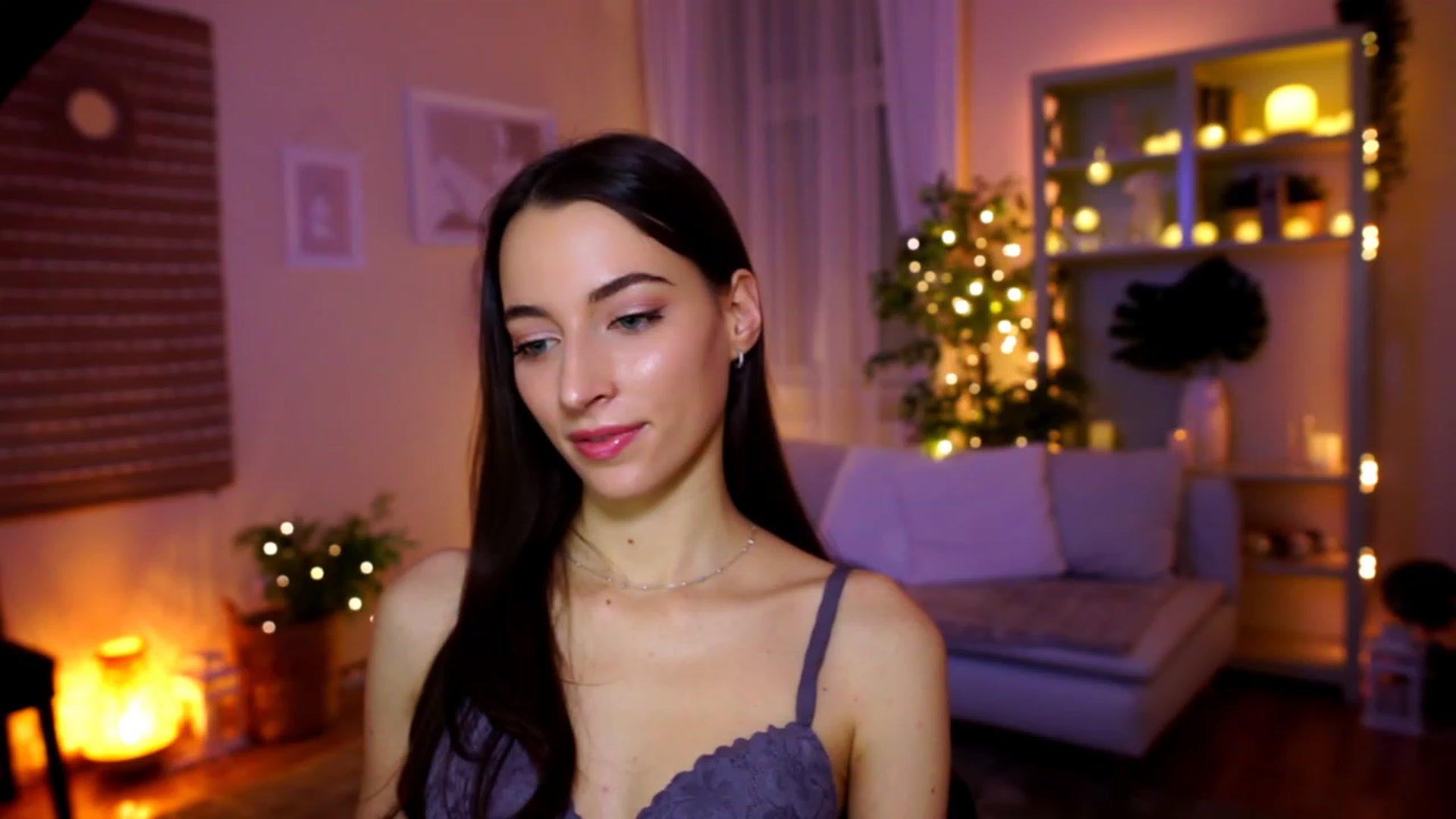 Gallery image thumbnail from Emily_grey69's myfreecams stream on, 02/03/2023, 20:17 image 4 of 20