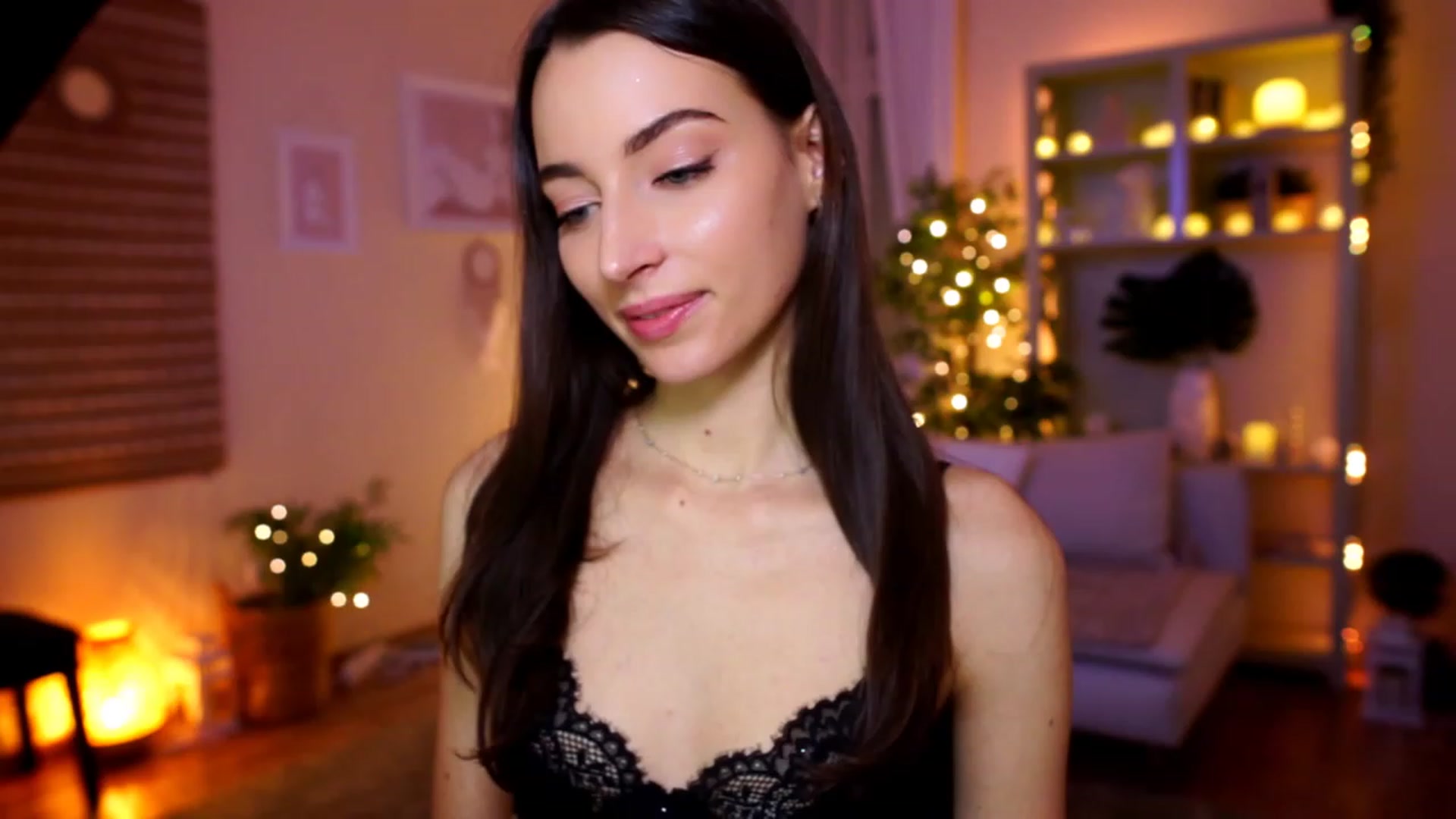 Gallery image thumbnail from Emily_grey69's myfreecams stream on, 02/06/2023, 18:44 image 18 of 20