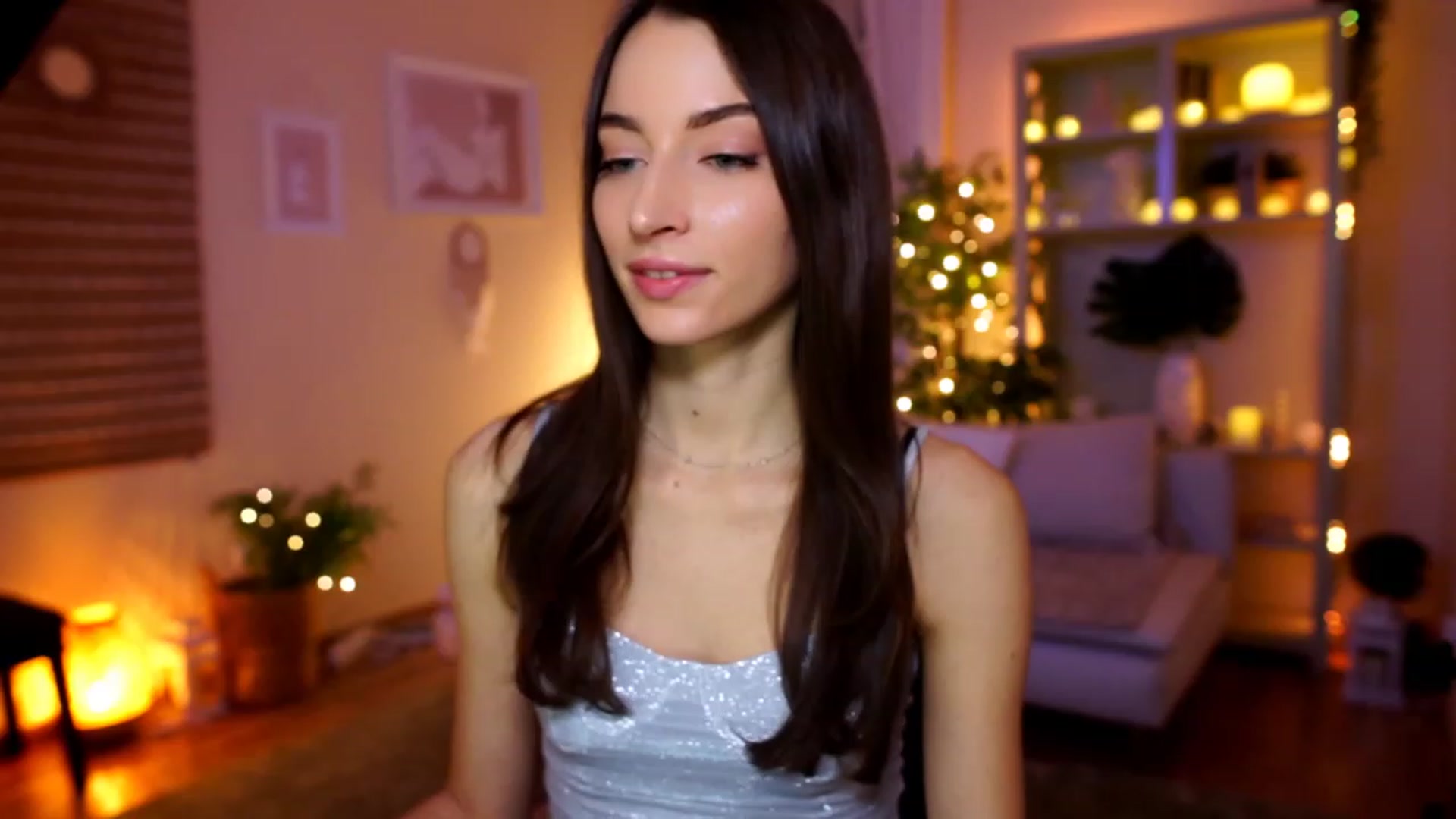 Gallery image thumbnail from Emily_grey69's myfreecams stream on, 02/06/2023, 18:44 image 3 of 20