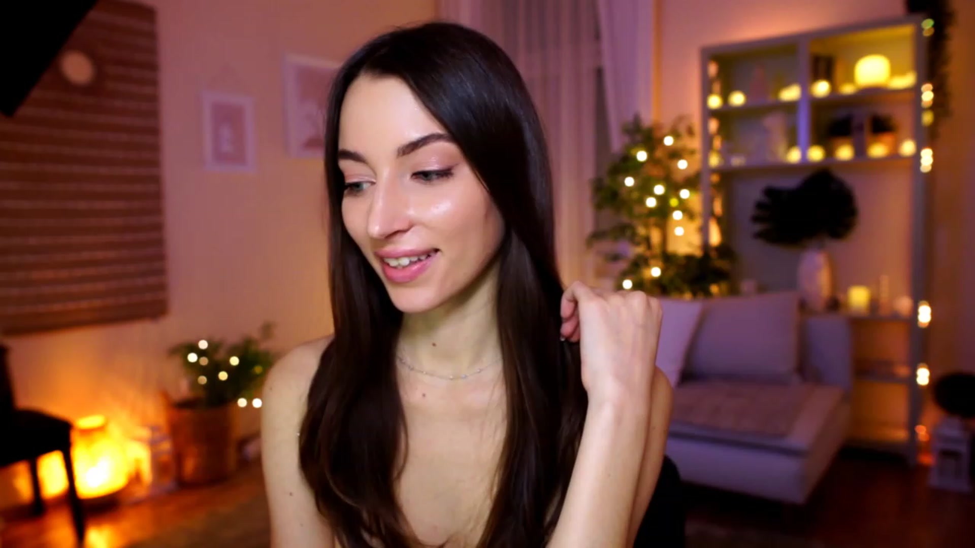 Gallery image thumbnail from Emily_grey69's myfreecams stream on, 02/06/2023, 21:47 image 11 of 20