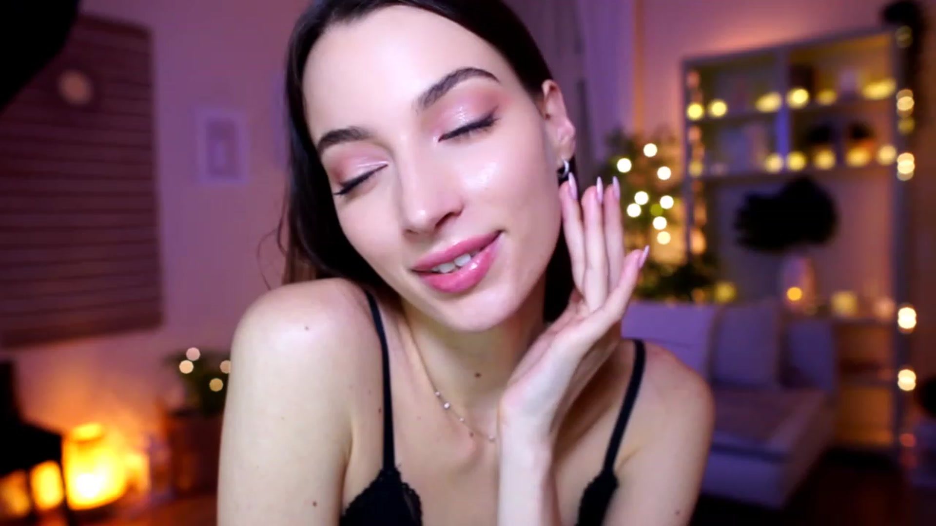 Gallery image thumbnail from Emily_grey69's myfreecams stream on, 02/09/2023, 21:51 image 11 of 20