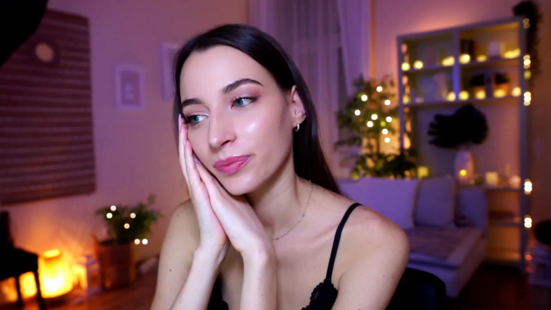 Gallery image thumbnail from Emily_grey69's myfreecams stream on, 02/09/2023, 21:51 image 1 of 20