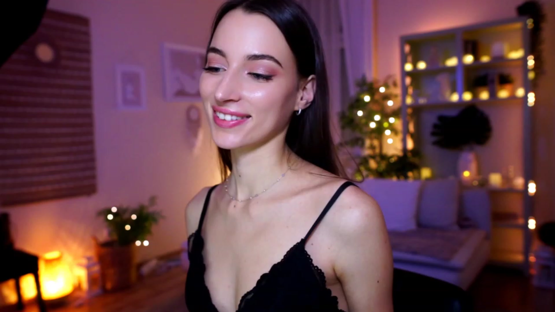 Gallery image thumbnail from Emily_grey69's myfreecams stream on, 02/09/2023, 21:51 image 4 of 20