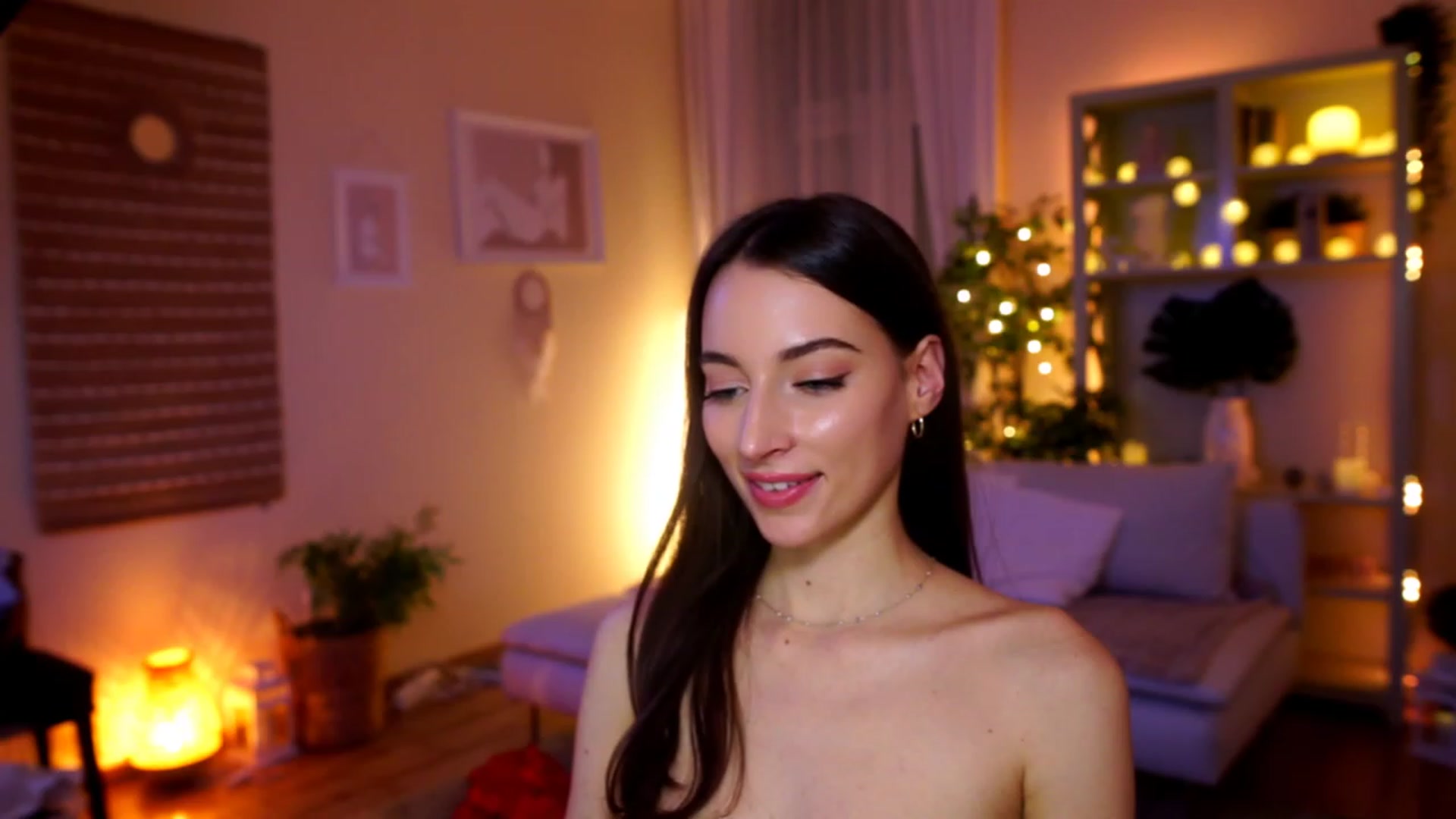 Gallery image thumbnail from Emily_grey69's myfreecams stream on, 02/13/2023, 20:10 image 18 of 20