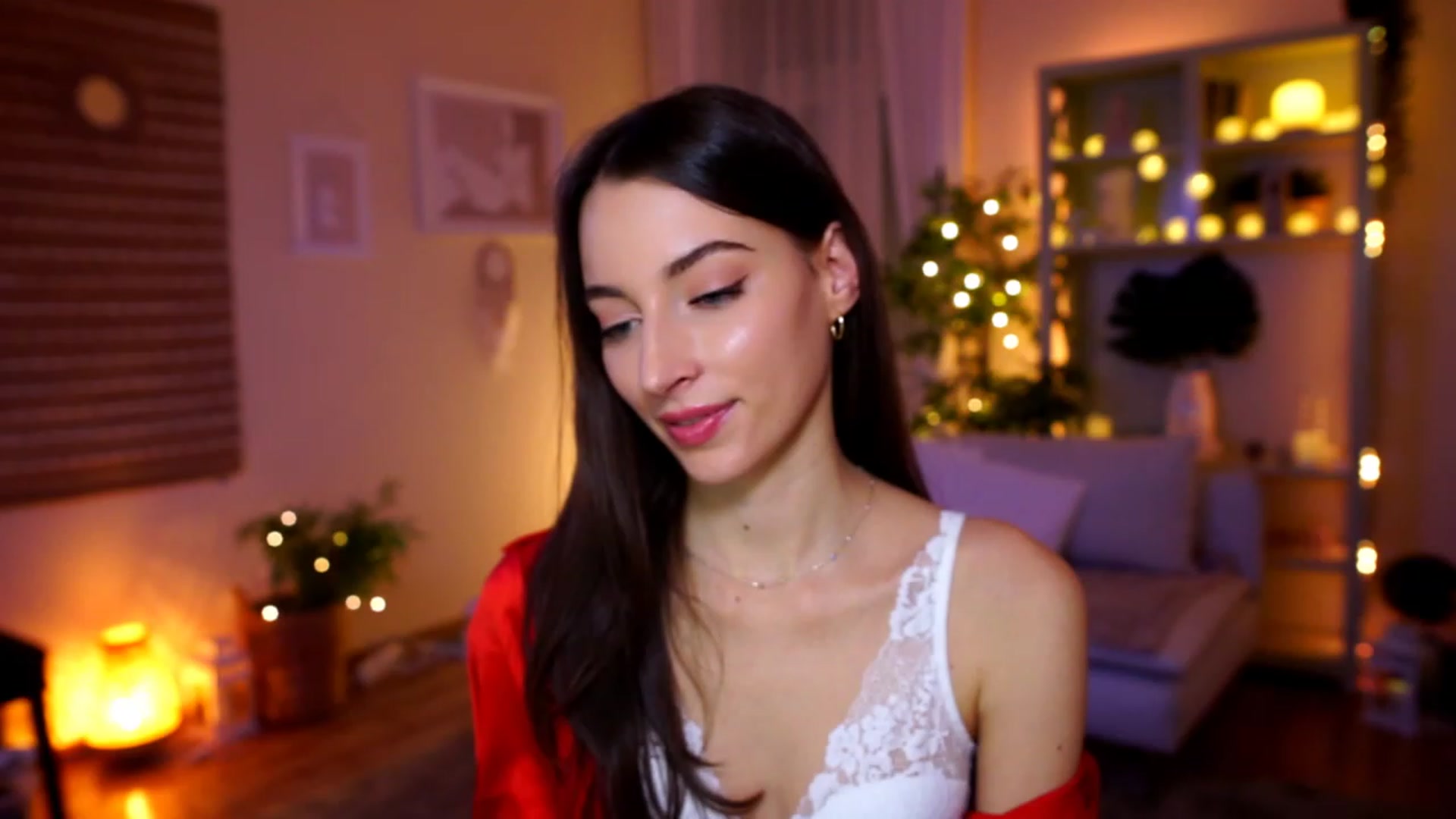 Gallery image thumbnail from Emily_grey69's myfreecams stream on, 02/13/2023, 20:10 image 9 of 20