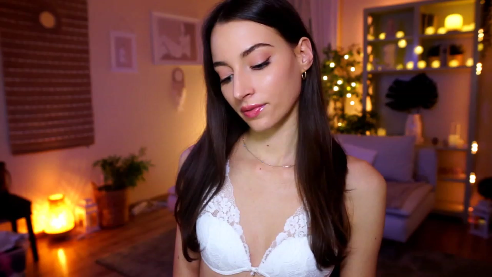 Gallery image thumbnail from Emily_grey69's myfreecams stream on, 02/13/2023, 21:48 image 4 of 20