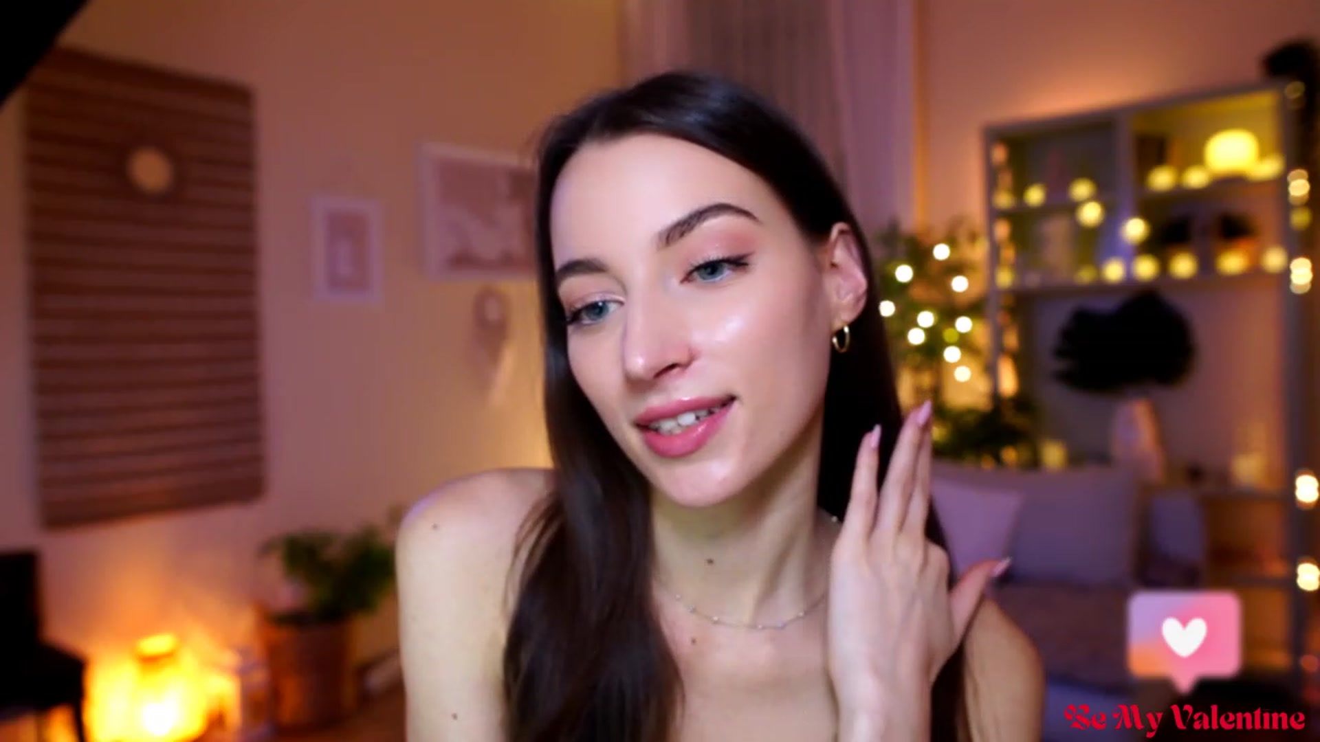 Gallery image thumbnail from Emily_grey69's myfreecams stream on, 02/14/2023, 19:50 image 18 of 20