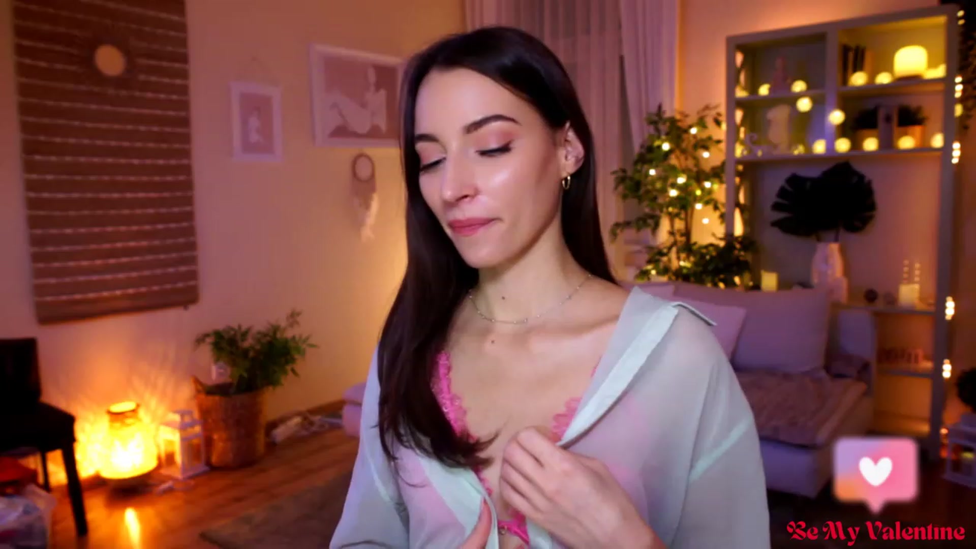 Gallery image thumbnail from Emily_grey69's myfreecams stream on, 02/14/2023, 21:56 image 6 of 20