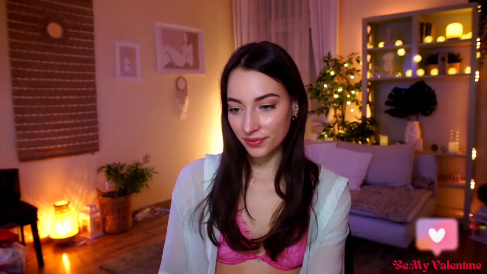 Gallery image thumbnail from Emily_grey69's myfreecams stream on, 02/14/2023, 21:56 image 3 of 20