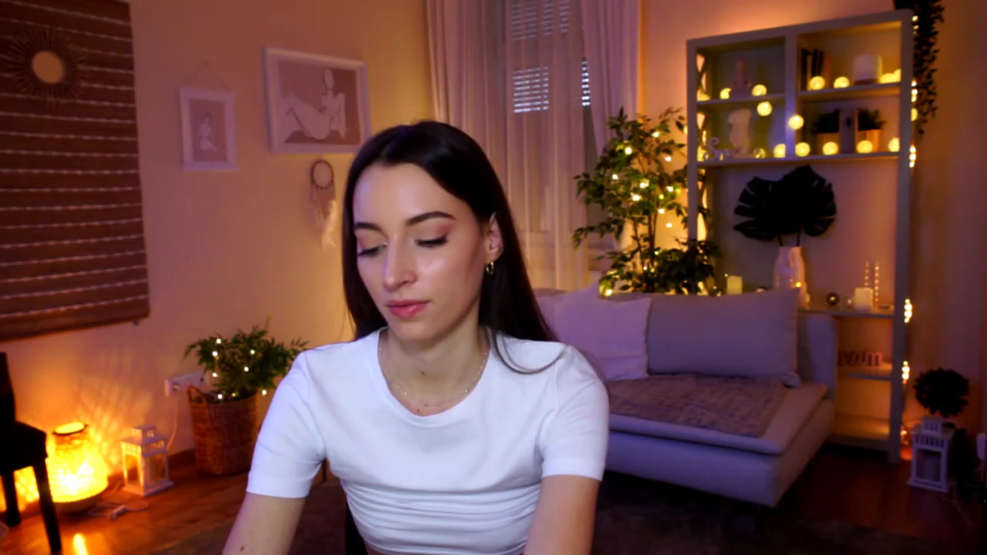 Gallery image thumbnail from Emily_grey69's myfreecams stream on, 02/17/2023, 13:13 image 20 of 20