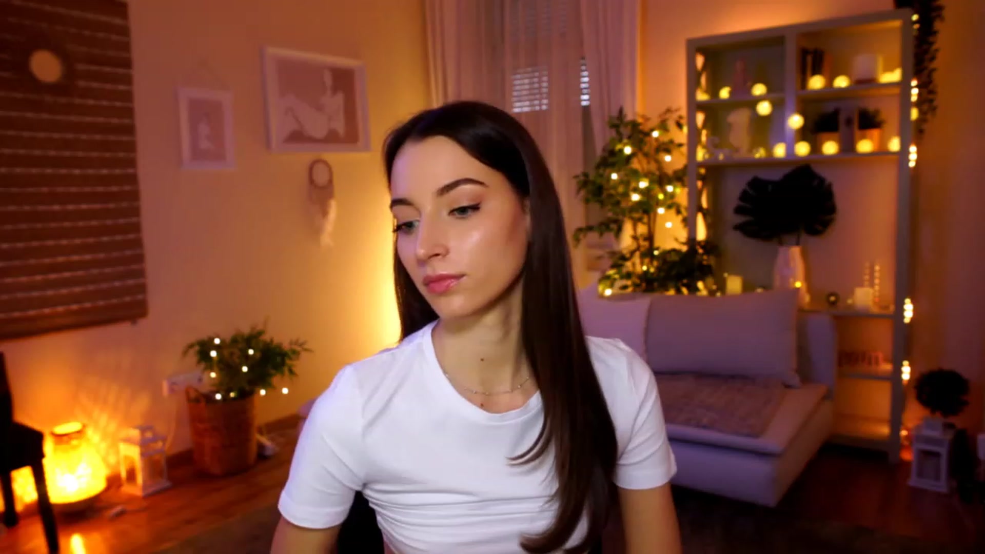 Gallery image thumbnail from Emily_grey69's myfreecams stream on, 02/17/2023, 13:53 image 5 of 20