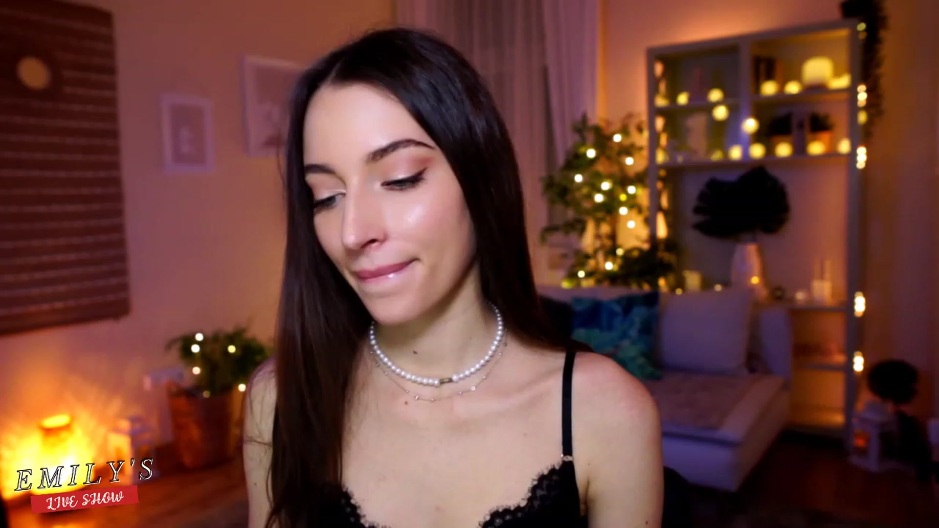 Gallery image thumbnail from Emily_grey69's myfreecams stream on, 02/23/2023, 16:25 image 9 of 20
