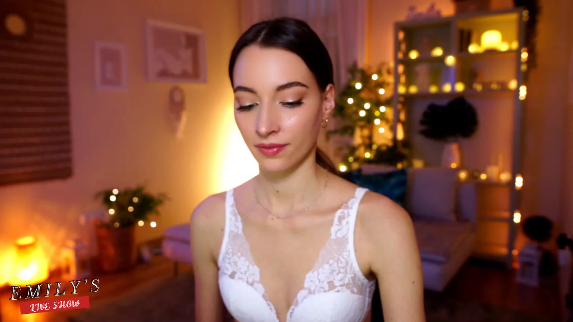 Gallery image thumbnail from Emily_grey69's myfreecams stream on, 02/25/2023, 15:47 image 7 of 20
