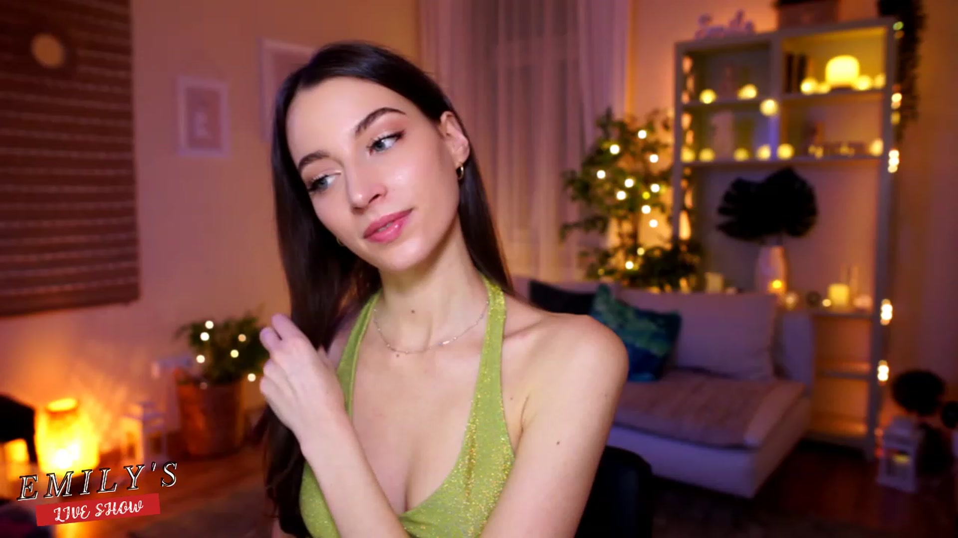 Gallery image thumbnail from Emily_grey69's myfreecams stream on, 02/26/2023, 17:10 image 5 of 20