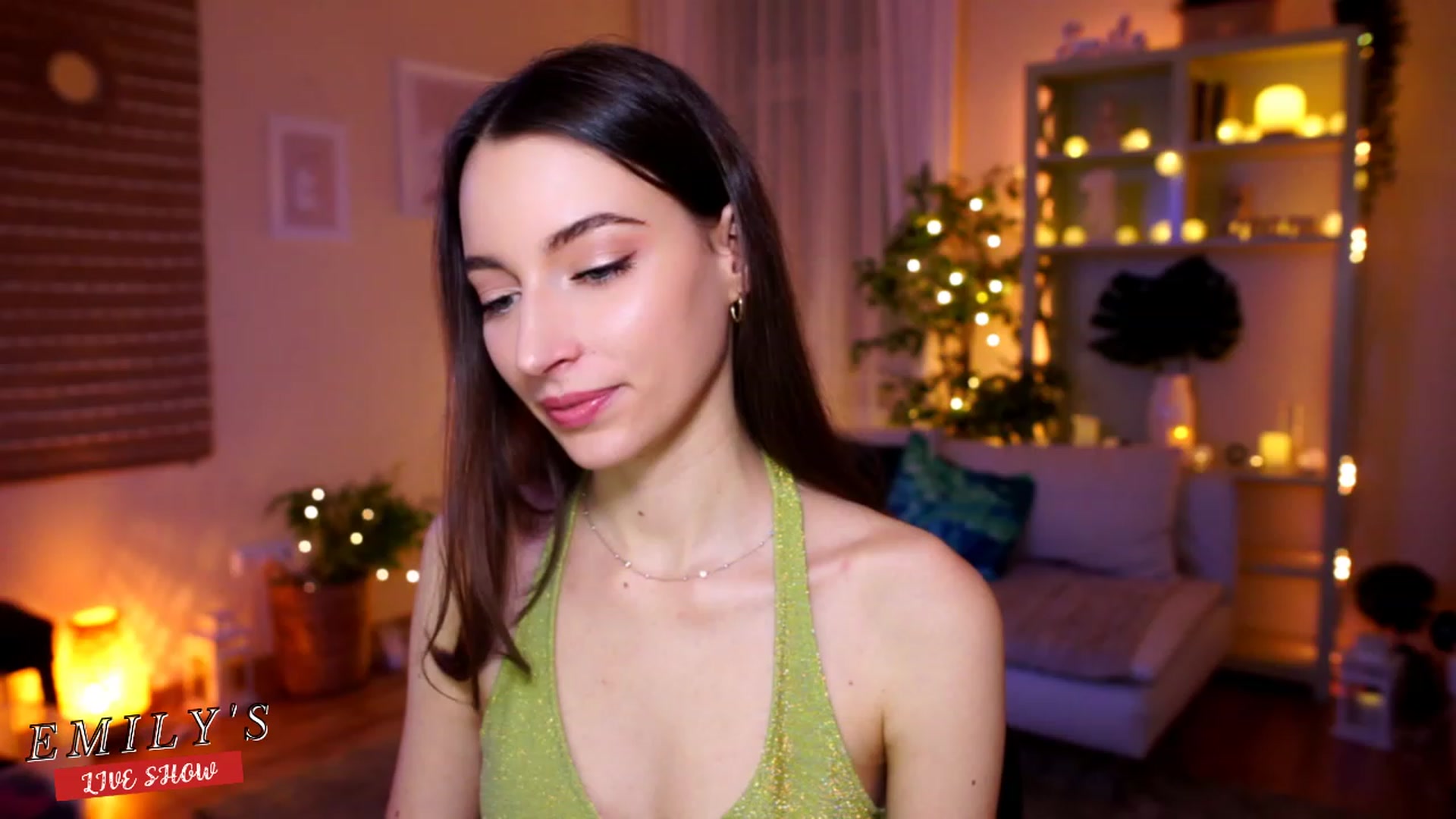 Gallery image thumbnail from Emily_grey69's myfreecams stream on, 02/26/2023, 17:10 image 2 of 20