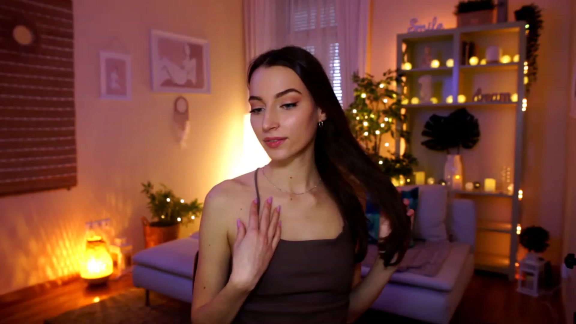 Gallery image thumbnail from Emily_grey69's myfreecams stream on, 03/05/2023, 12:51 image 2 of 20
