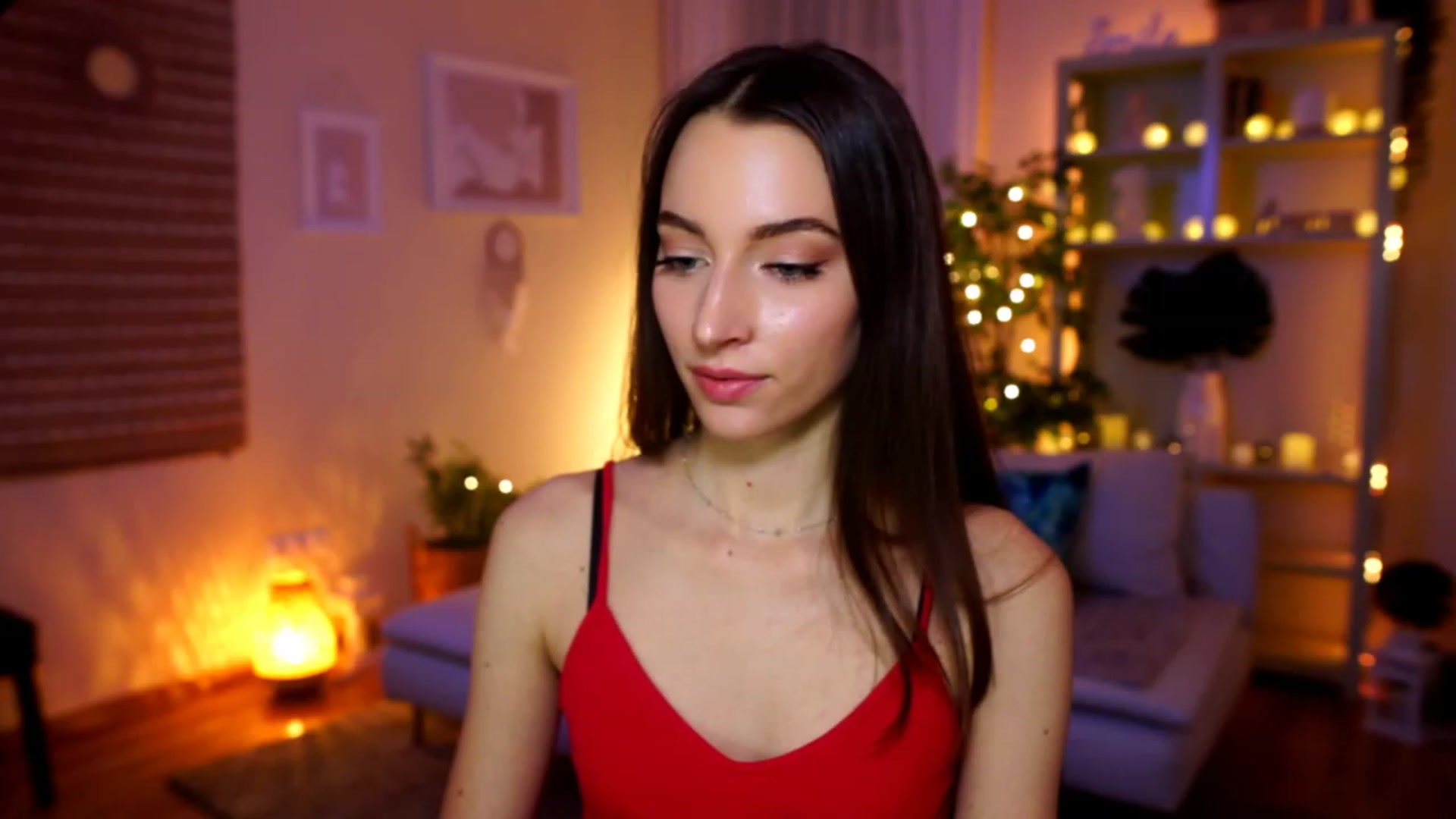 Gallery image thumbnail from Emily_grey69's myfreecams stream on, 03/05/2023, 18:35 image 3 of 20