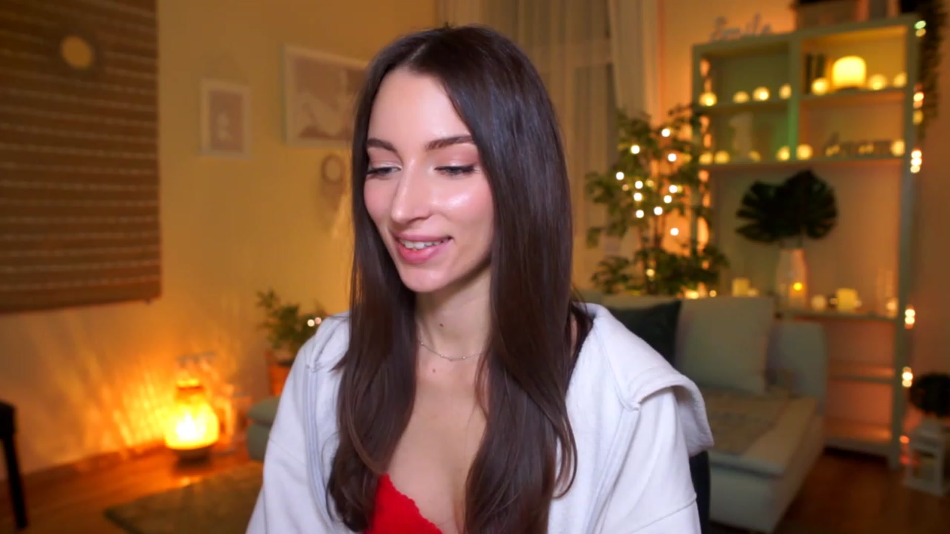 Gallery image thumbnail from Emily_grey69's myfreecams stream on, 03/08/2023, 01:56 image 12 of 20