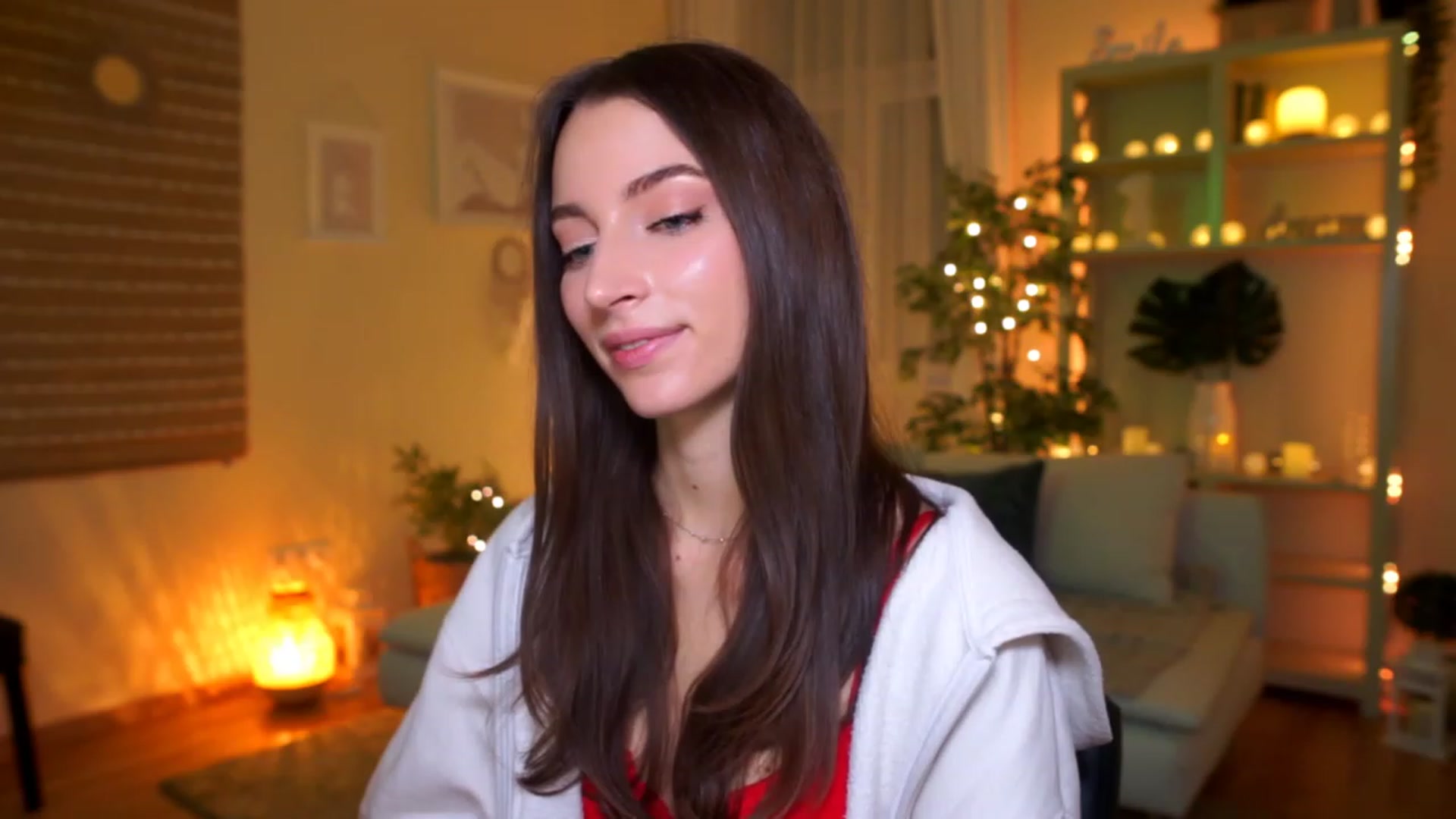 Gallery image thumbnail from Emily_grey69's myfreecams stream on, 03/08/2023, 01:56 image 15 of 20