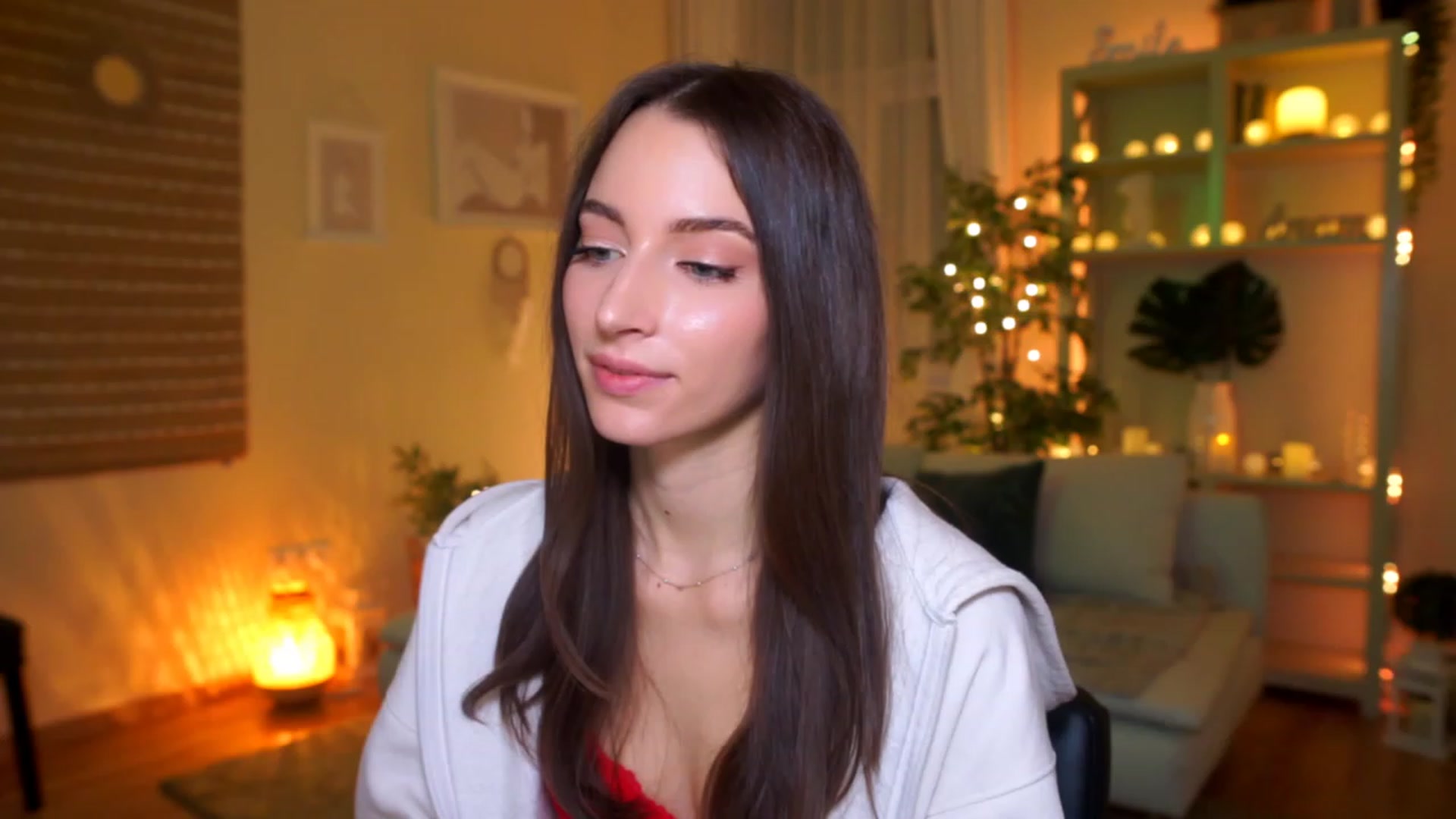 Gallery image thumbnail from Emily_grey69's myfreecams stream on, 03/08/2023, 01:56 image 1 of 20