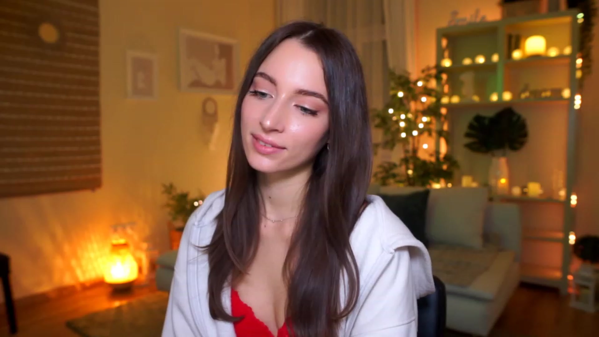 Gallery image thumbnail from Emily_grey69's myfreecams stream on, 03/08/2023, 01:56 image 17 of 20